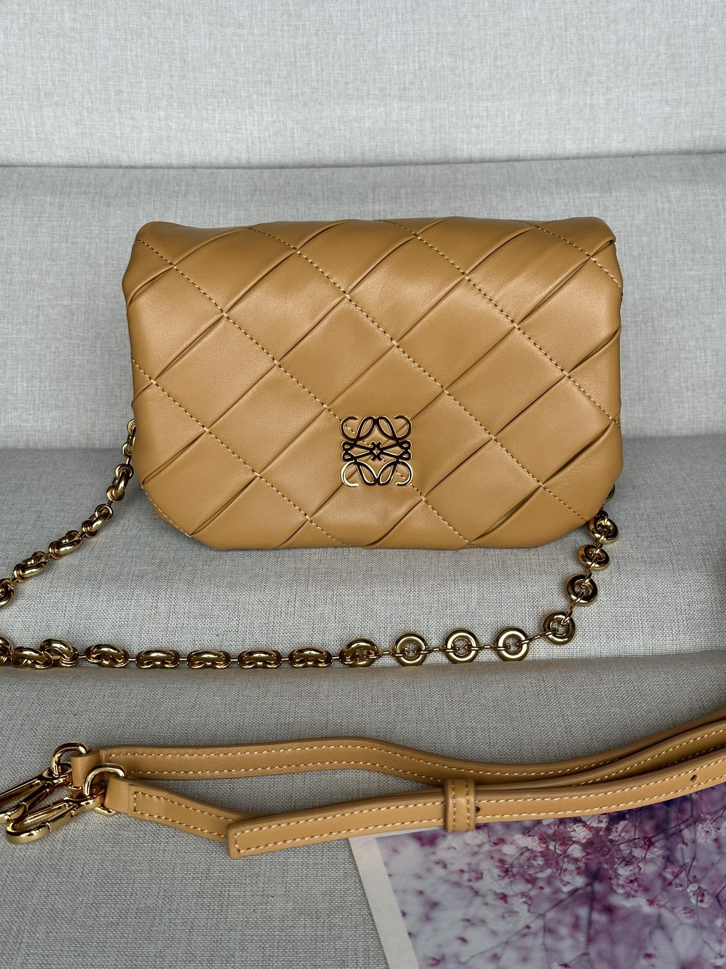 LOEWE Mini Puffer Goya in pleated shiny nappa lambskin 20x6x13cm