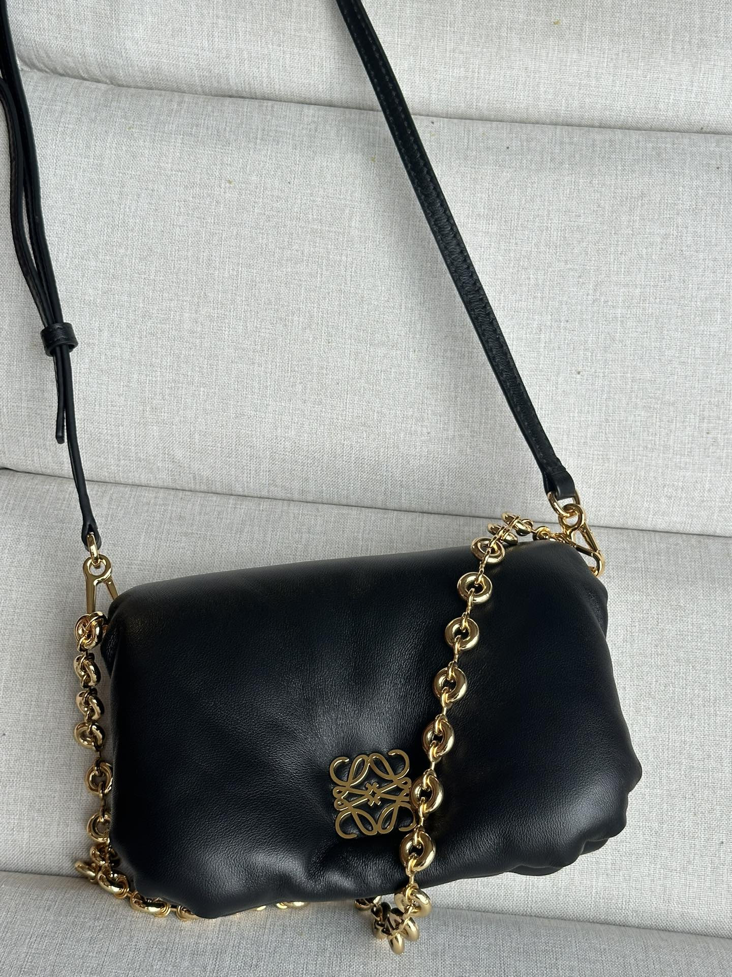 LOEWE Mini Puffer Goya bag in shiny nappa lambskin 20x13x6cm