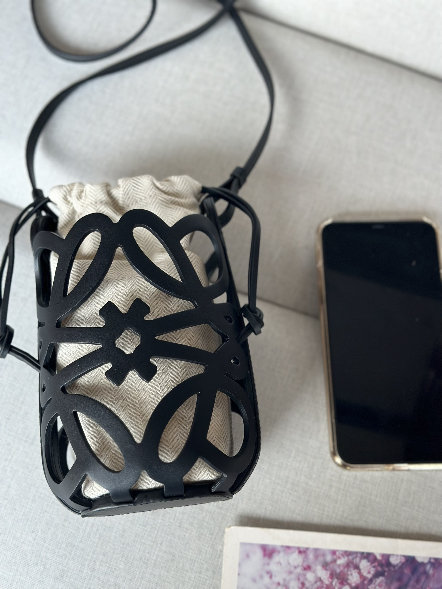 LOEWE Anagram cut-out pocket in classic calfskin and canvas 20x11x8cm