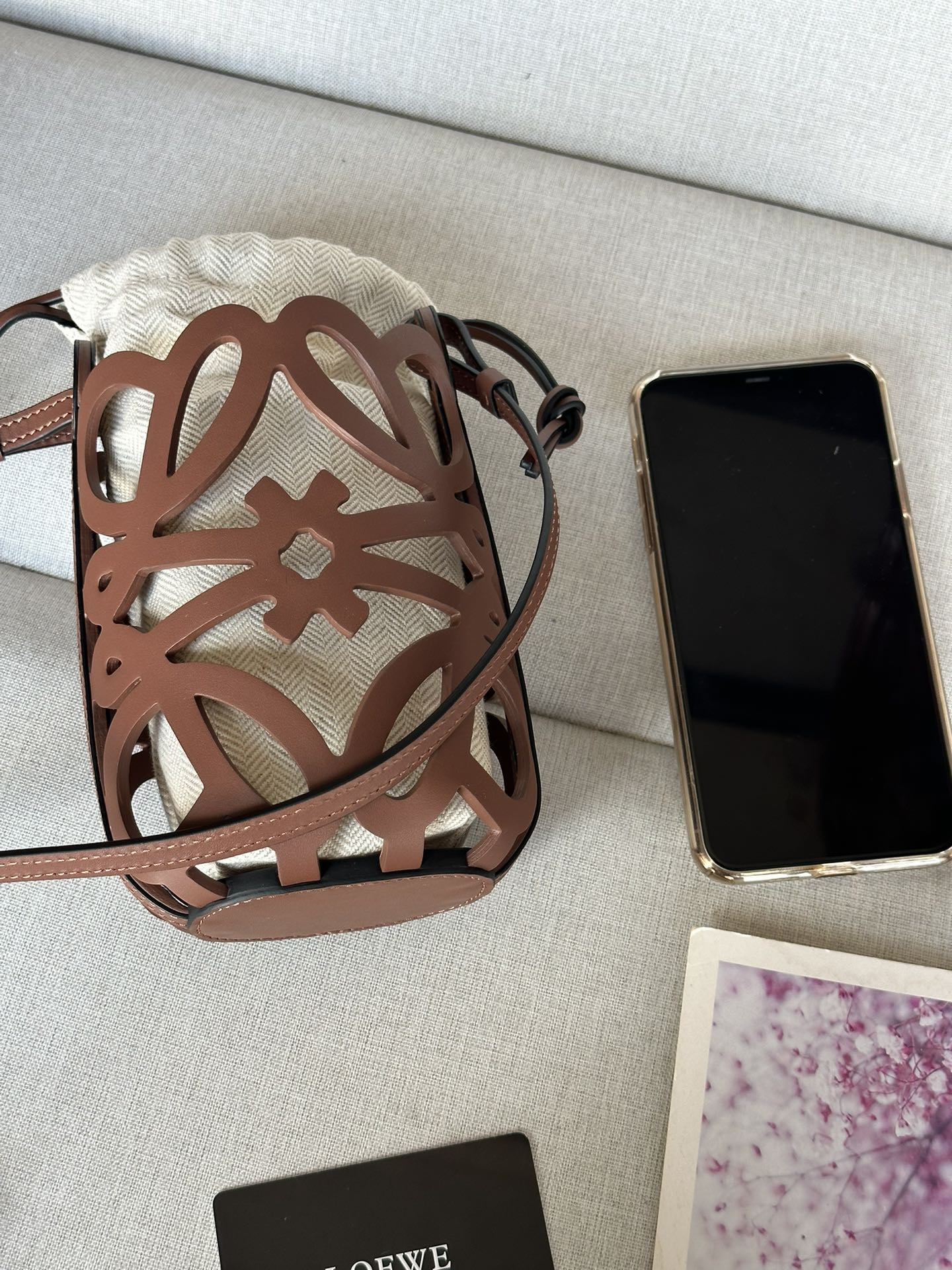 LOEWE Anagram cut-out pocket in classic calfskin and canvas 20x11x8cm