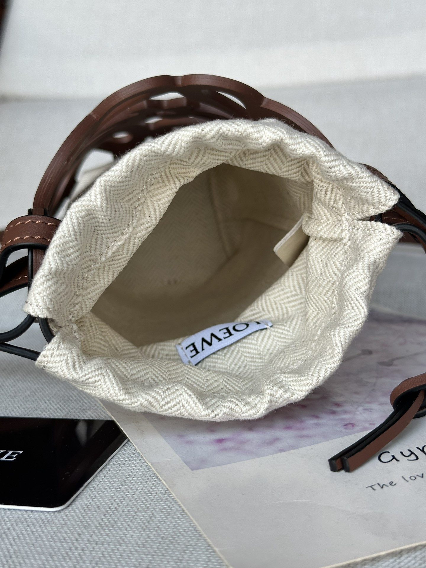 LOEWE Anagram cut-out pocket in classic calfskin and canvas 20x11x8cm