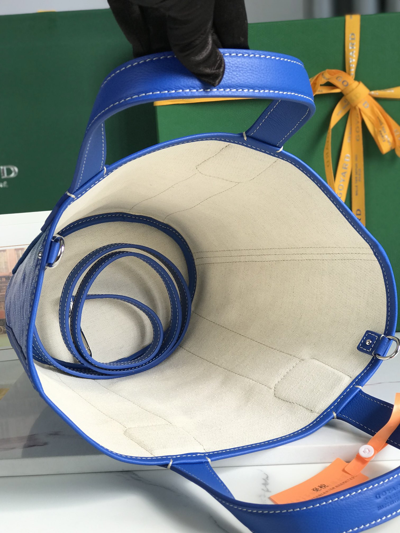 Goyard Goyardine Belharra PM Coral Tote Palladium Hardware 18x14x23cm