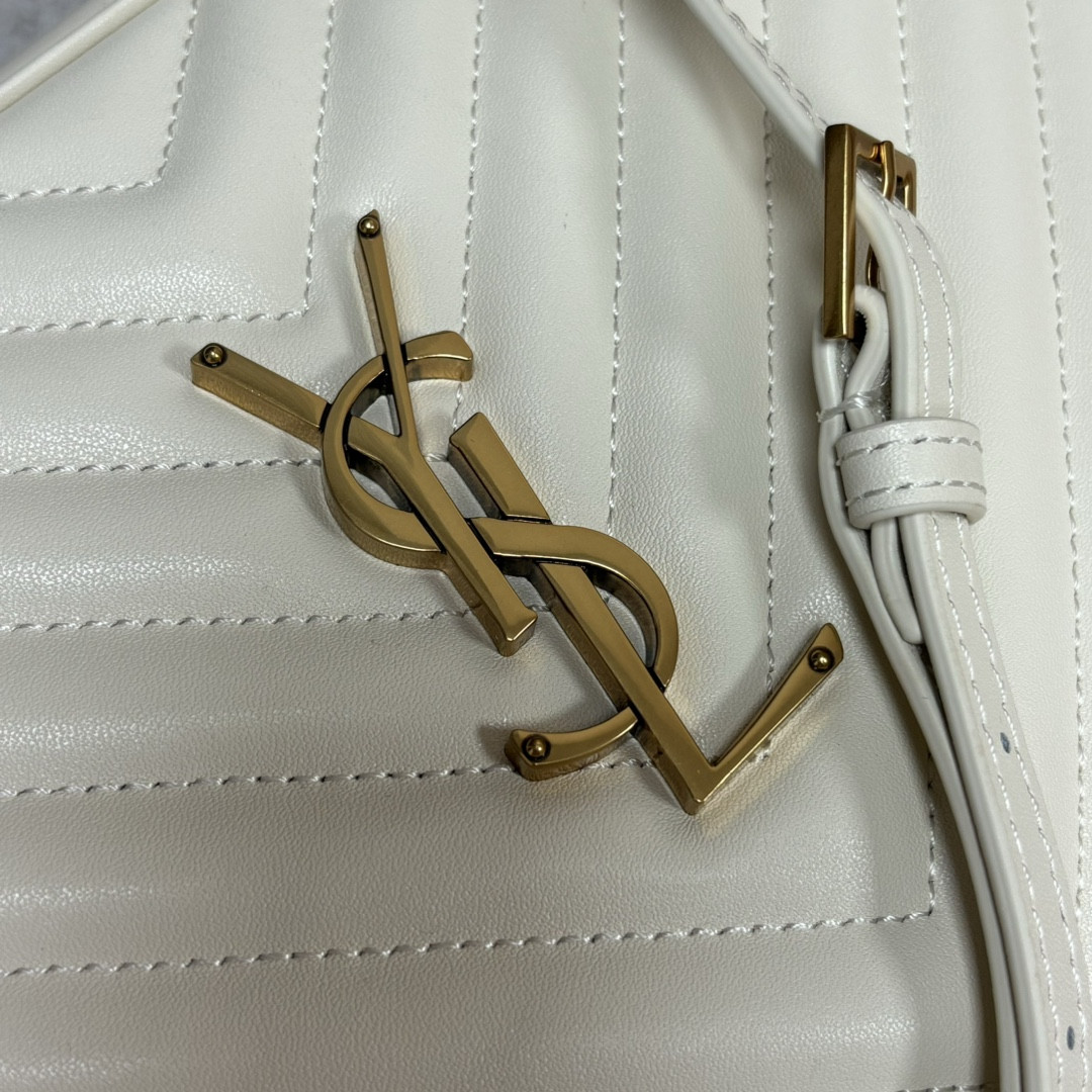 YSL LOU camera bag in quilted leather 23x16x6cm