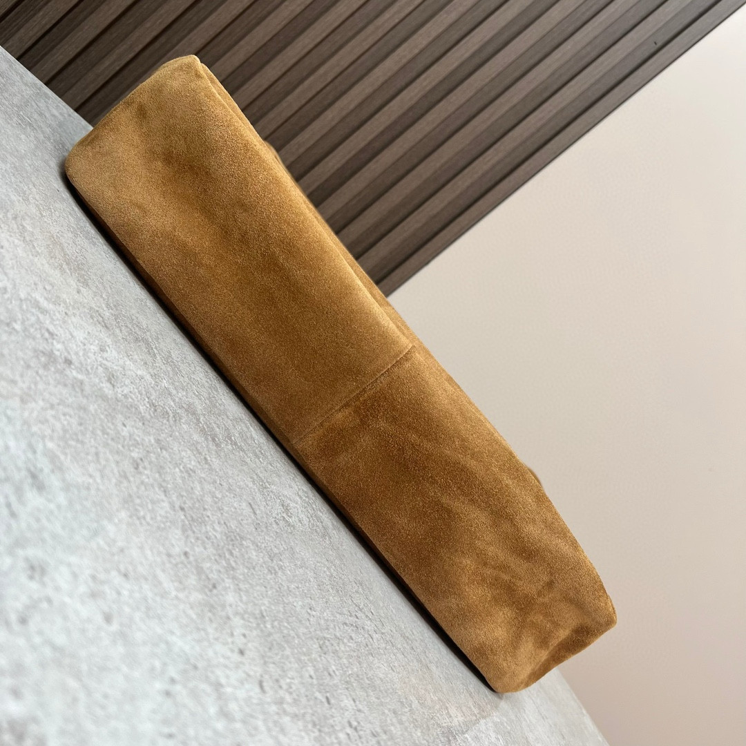 YSL JAMIE 4.3 in suede 43x29x9cm