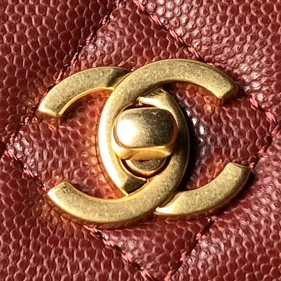 CHANEL WALLET ON CHAIN Grained Shiny Calfskin & Gold-Tone Metal 12 × 19 × 5 cm