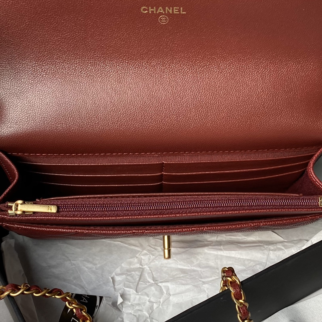 CHANEL WALLET ON CHAIN Grained Shiny Calfskin & Gold-Tone Metal 12 × 19 × 5 cm