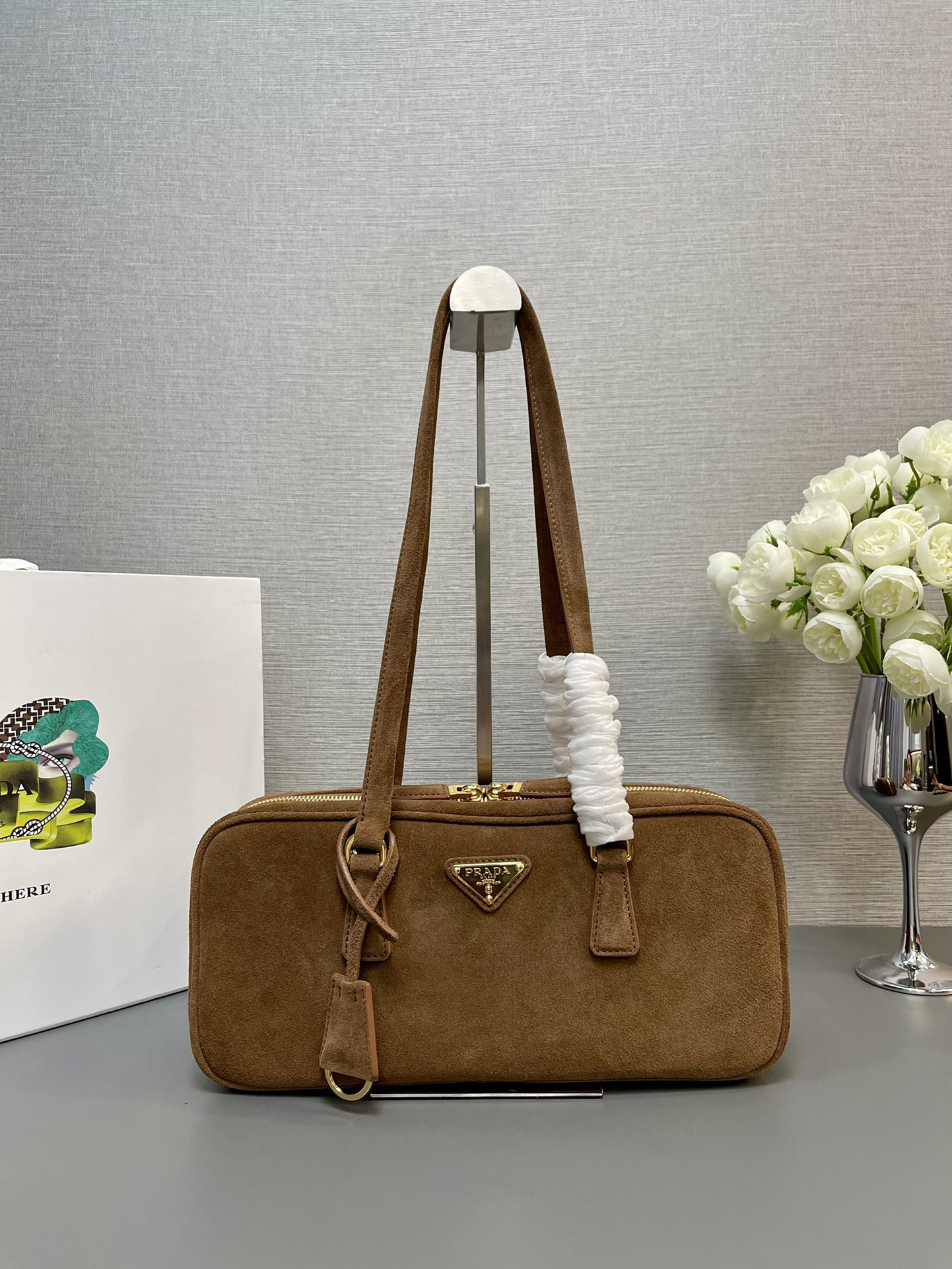 Prada Re-Edition 1978 handle bag 30x14x8.5cm