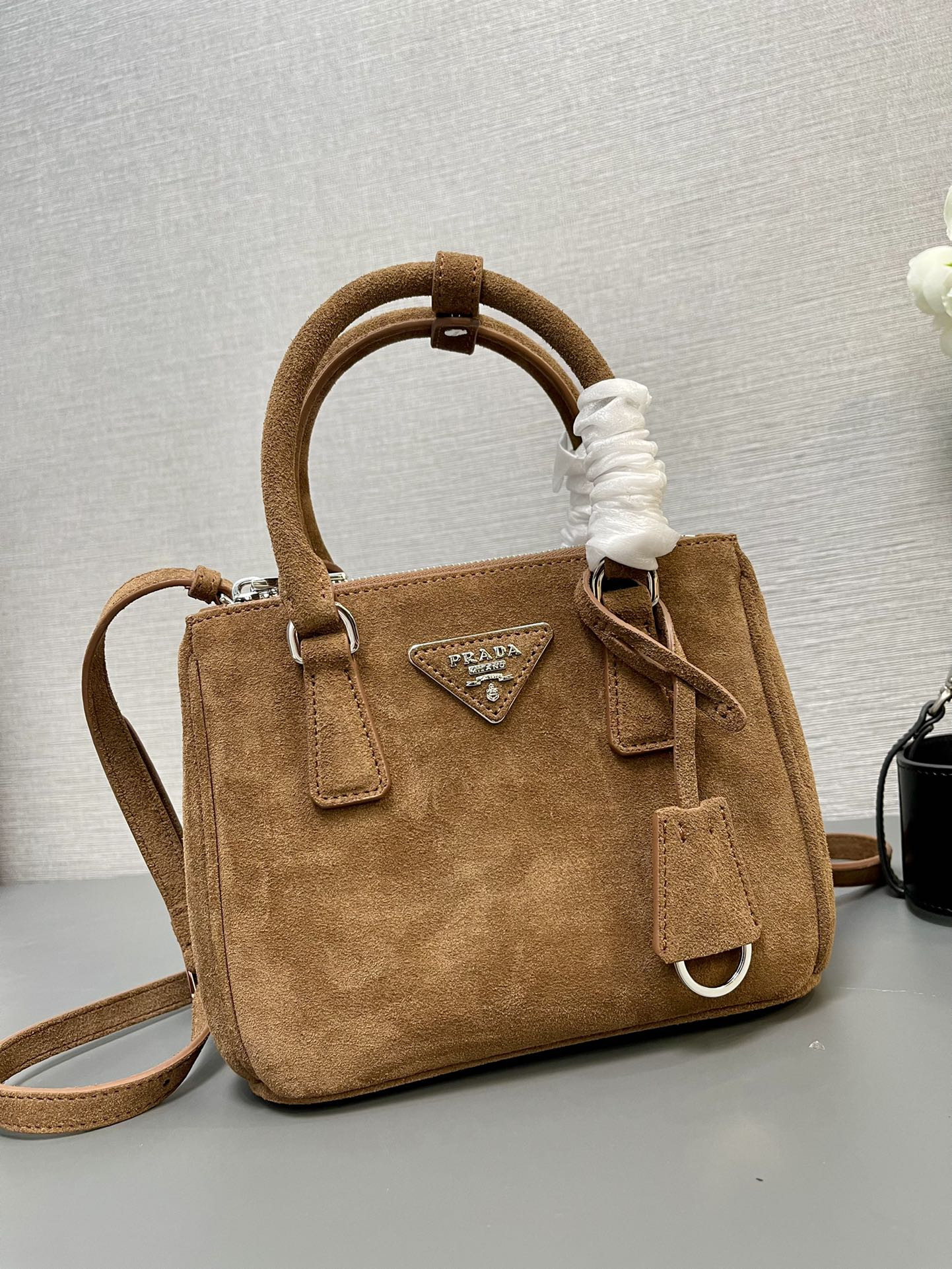 Prada Galleria mini bag 20x15x9.5cm