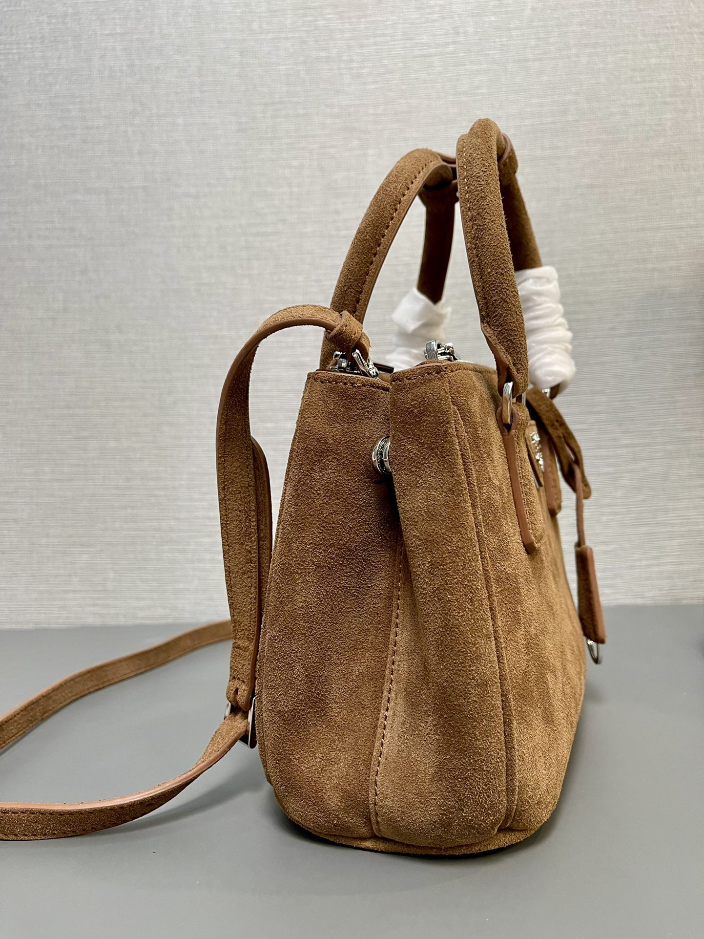 Prada Galleria mini bag 20x15x9.5cm