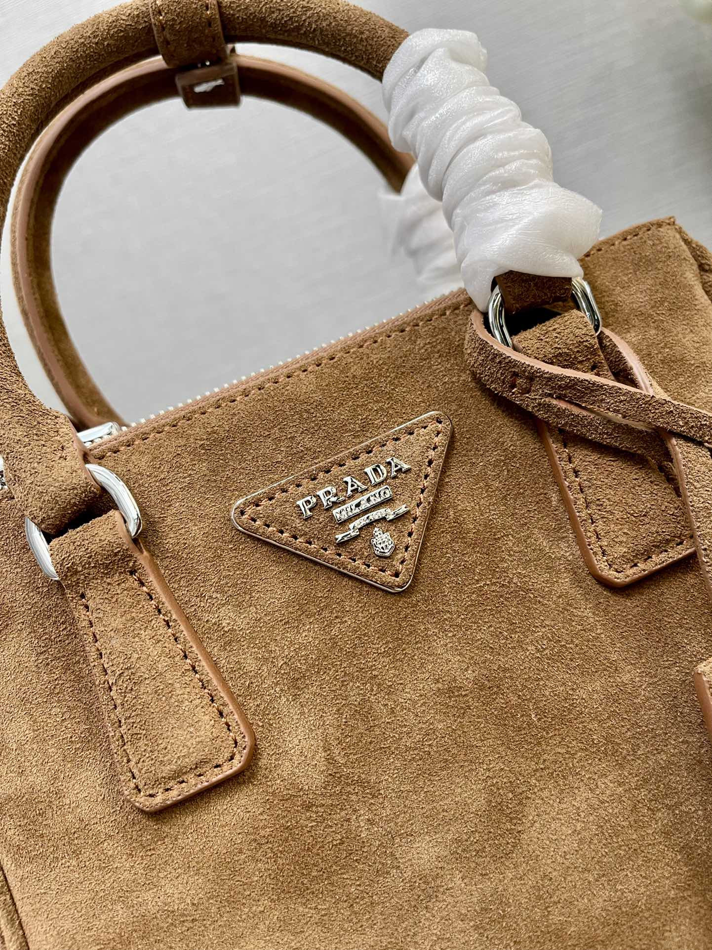 Prada Galleria mini bag 20x15x9.5cm