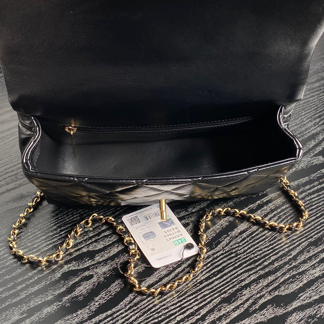 CHANEL WALLET ON CHAIN 17x25x8cm