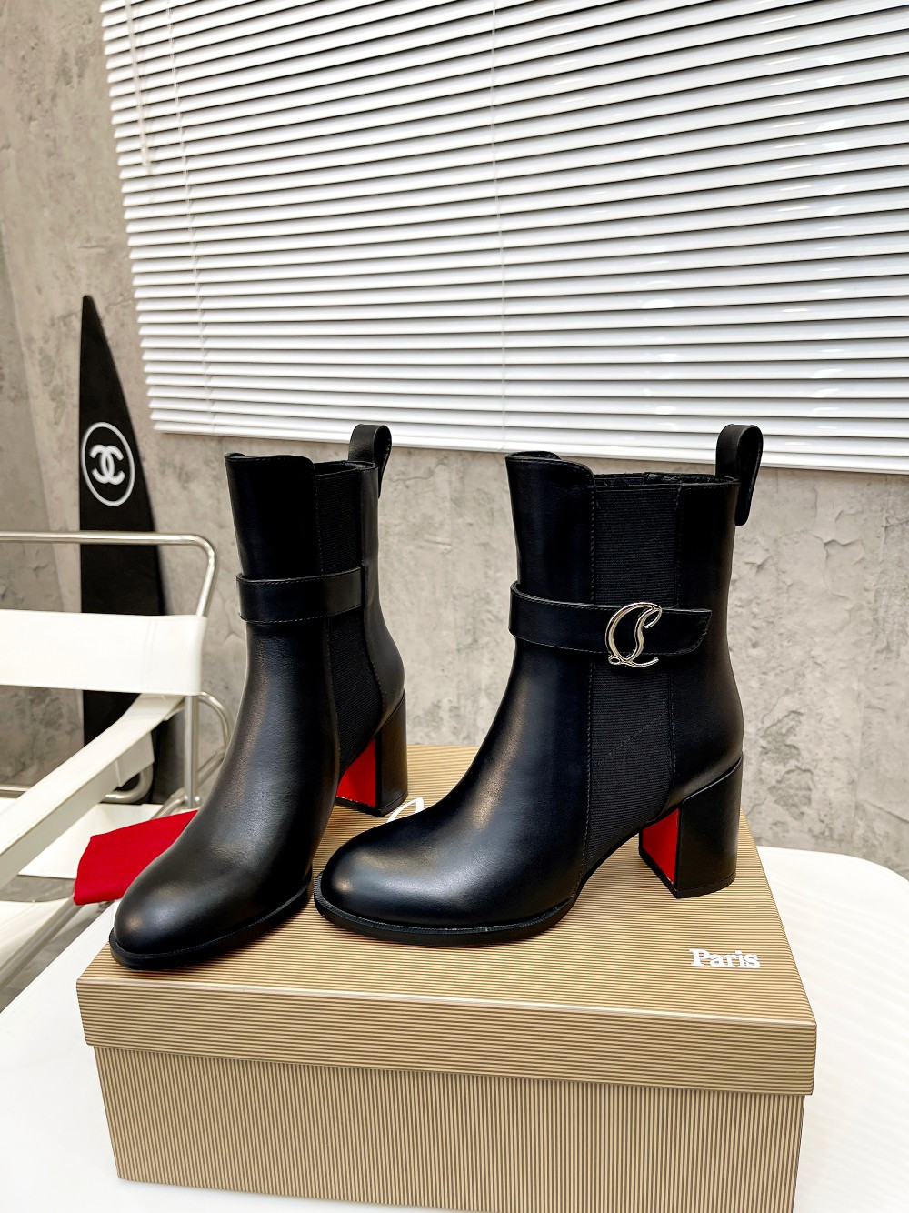 UA Christian Louboutin (CL) launched a new collection of chunky heeled platform boots