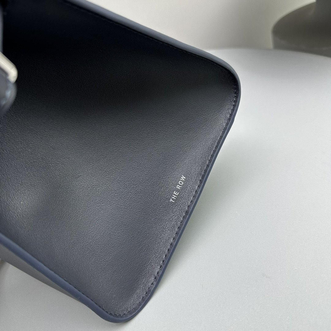 THE ROW MARGAUX 12 32x15x25cm