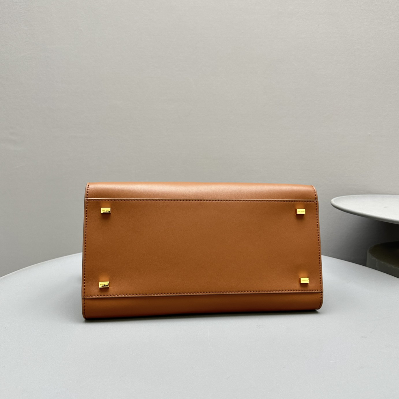 THE ROW MARGAUX 12 32x15x25cm