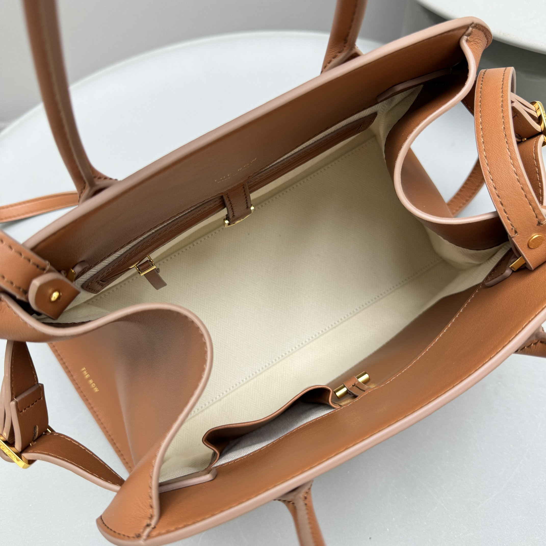 THE ROW MARGAUX 12 32x15x25cm