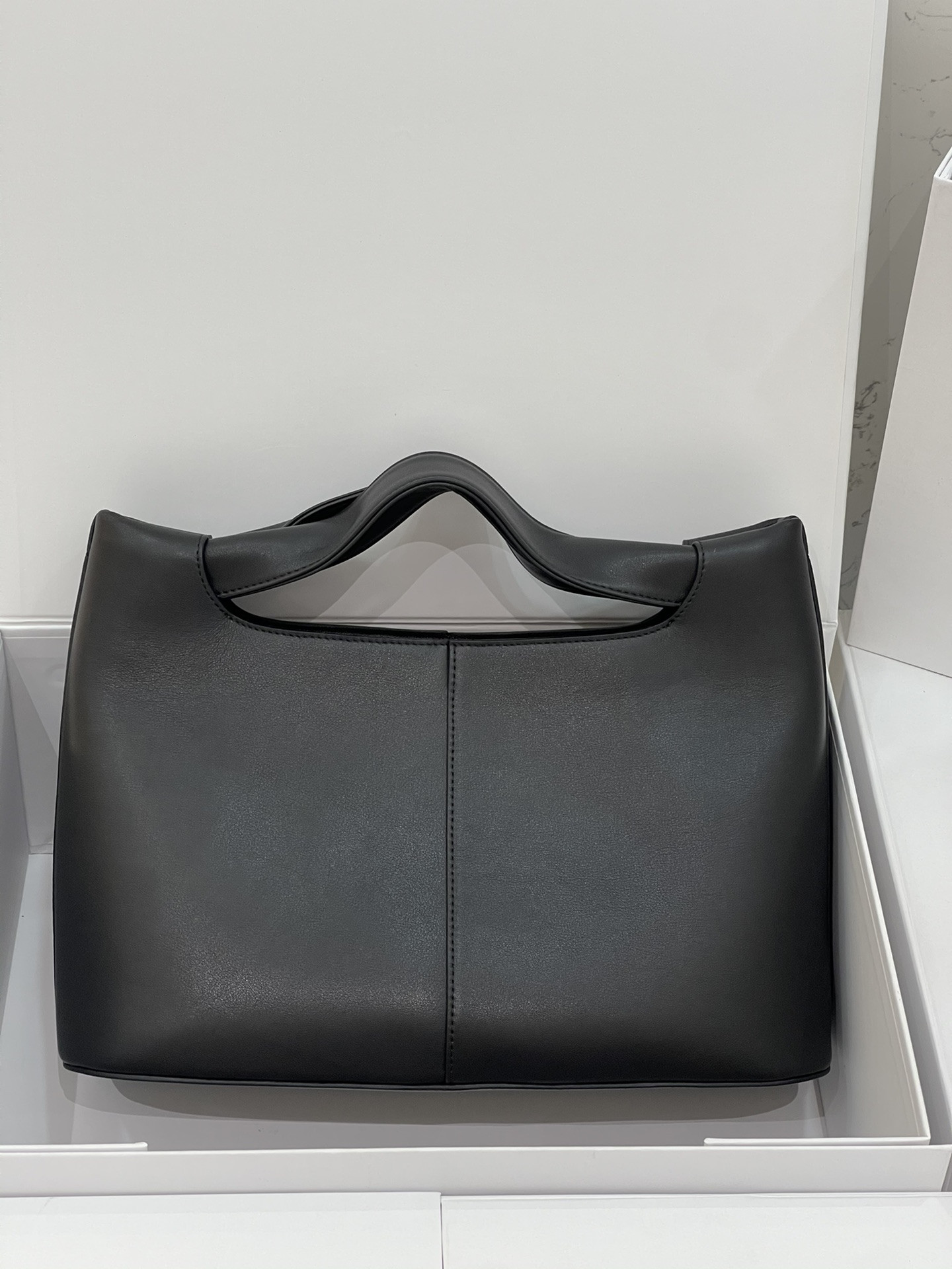 The Row Camdem 32x23x14cm