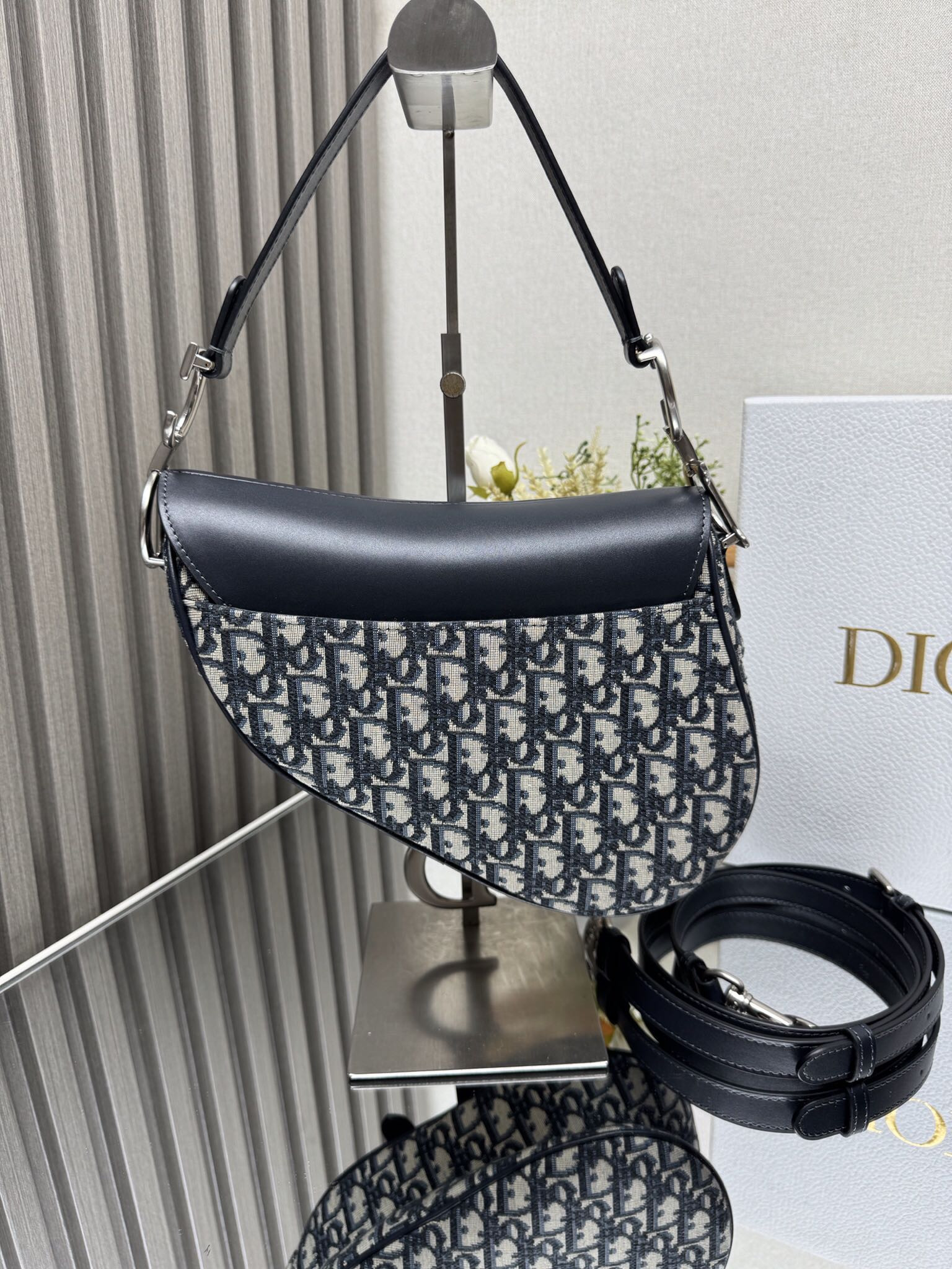 Dior Saddle Bag 25.5 x 20 x 6.5 cm