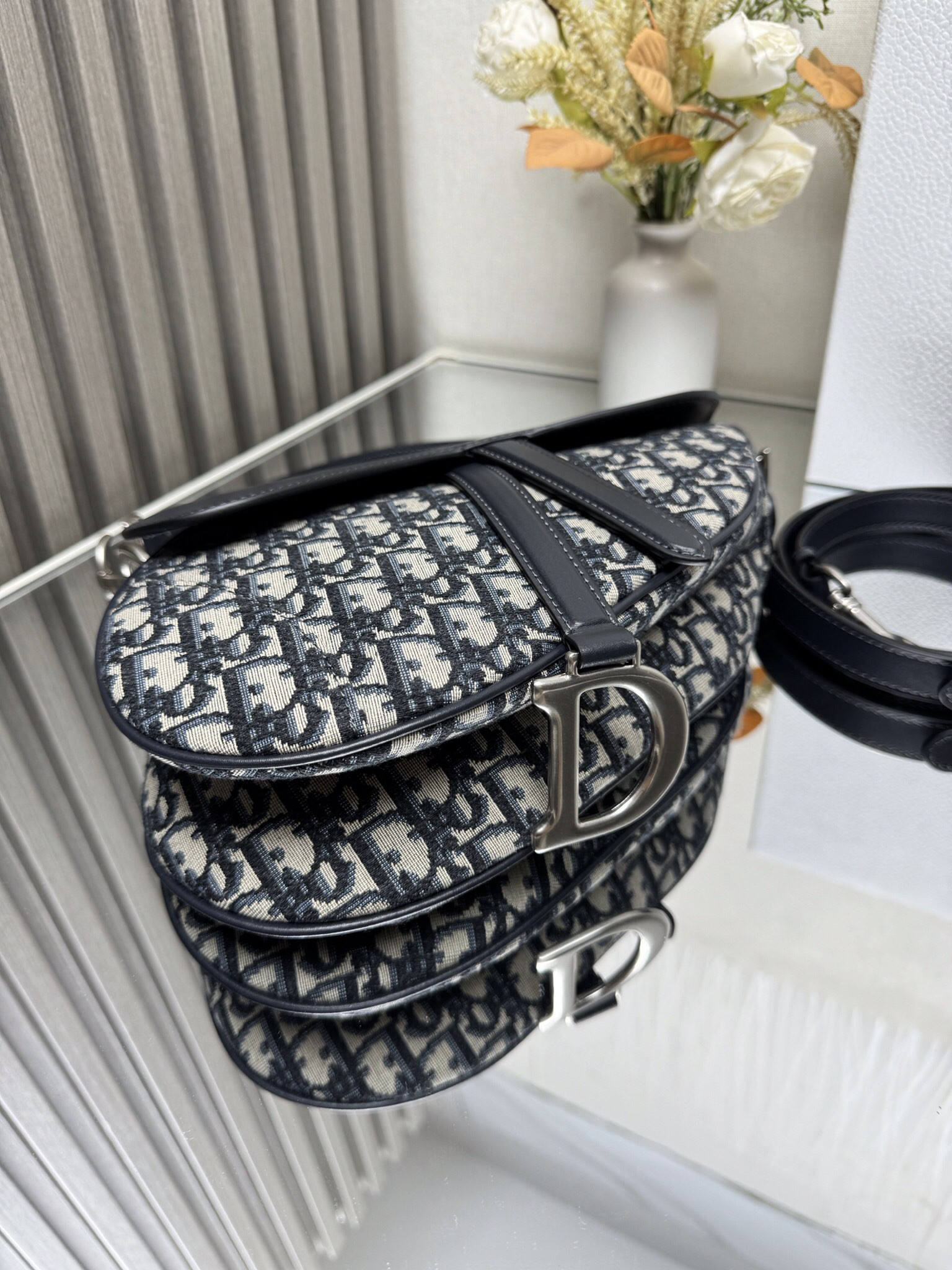 Dior Saddle Bag 25.5 x 20 x 6.5 cm