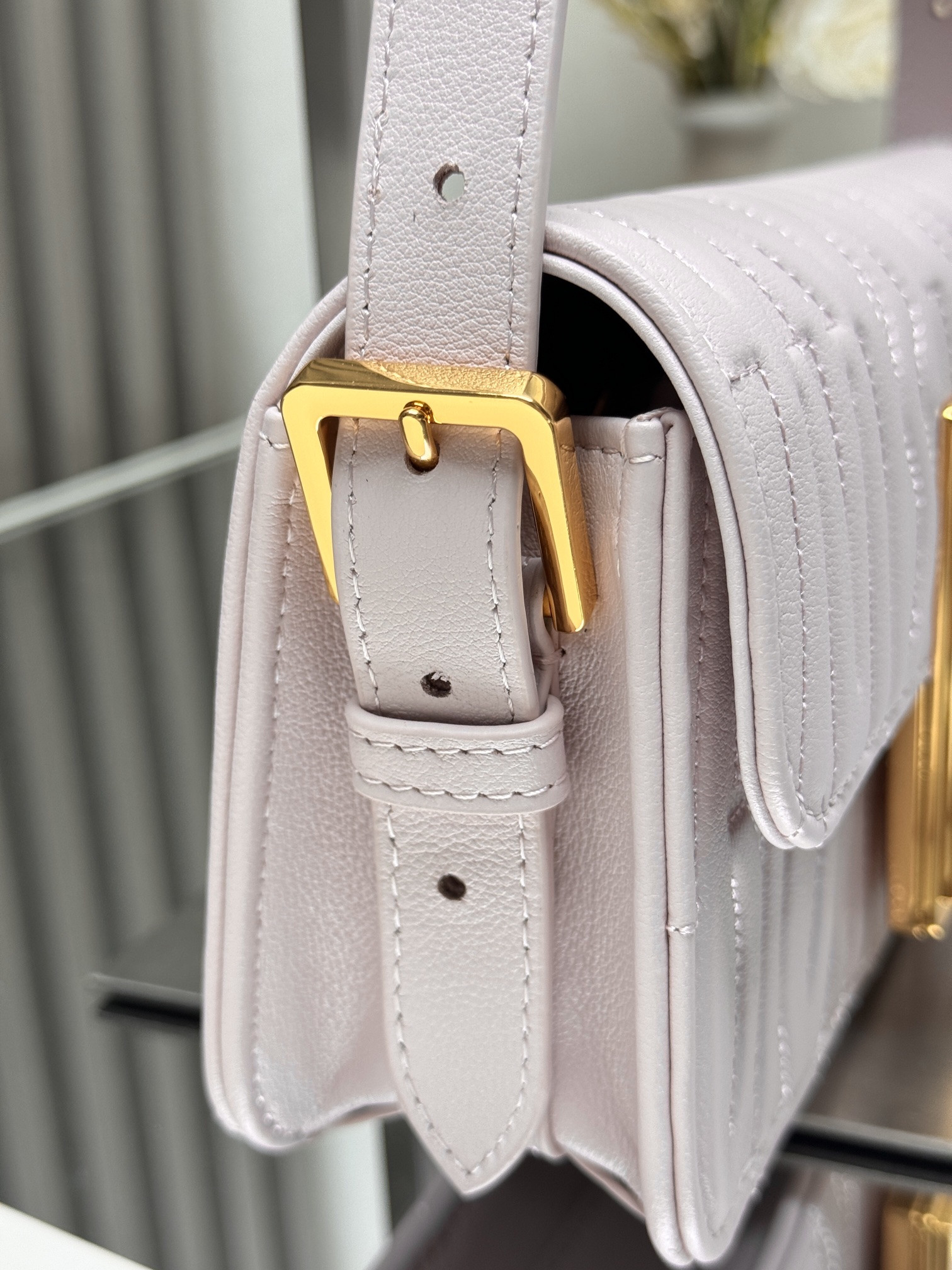 Dior Miss Dior flap bag 22 x 11 x 6 cm