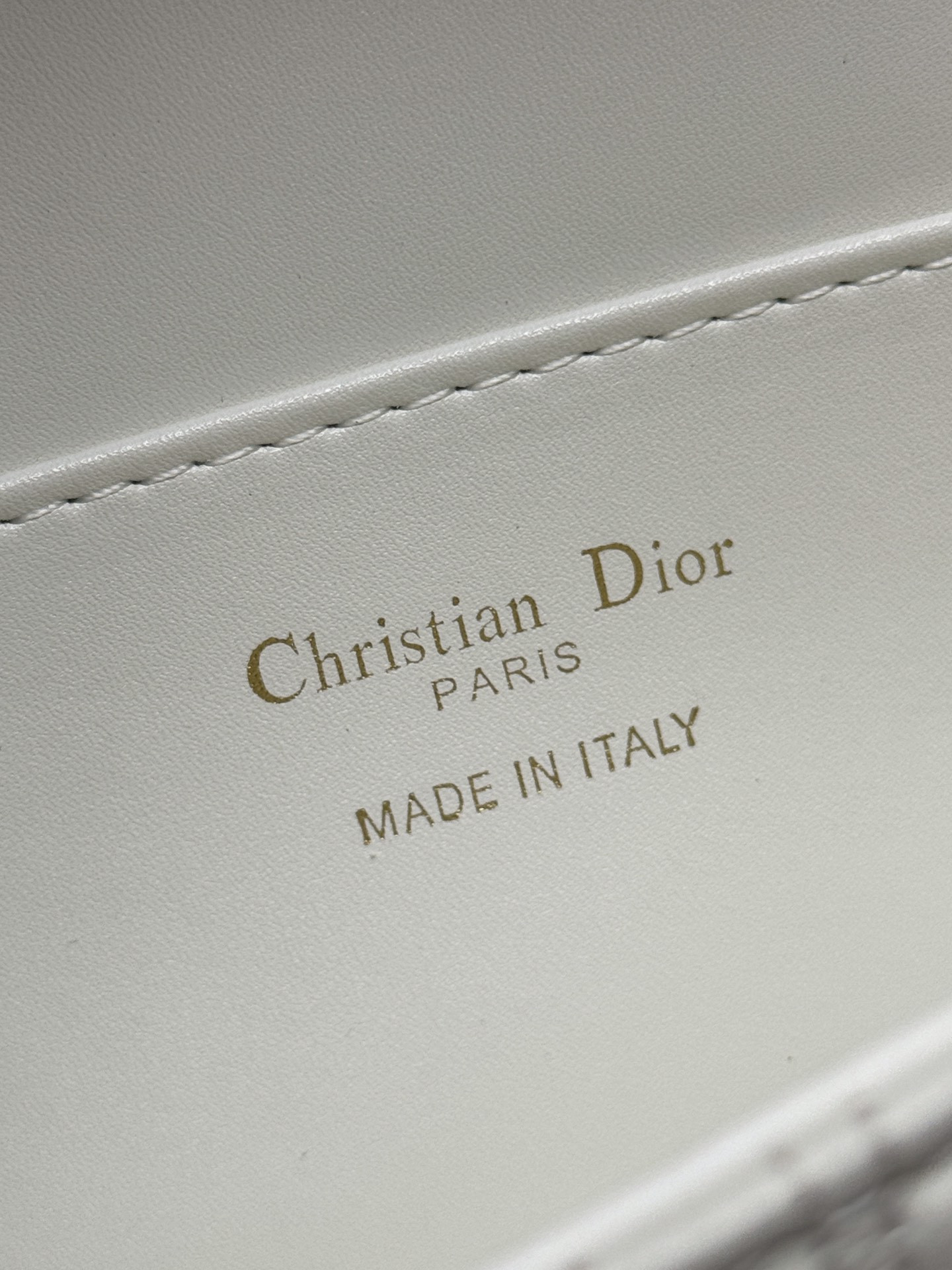 Dior Miss Dior flap bag 22 x 11 x 6 cm