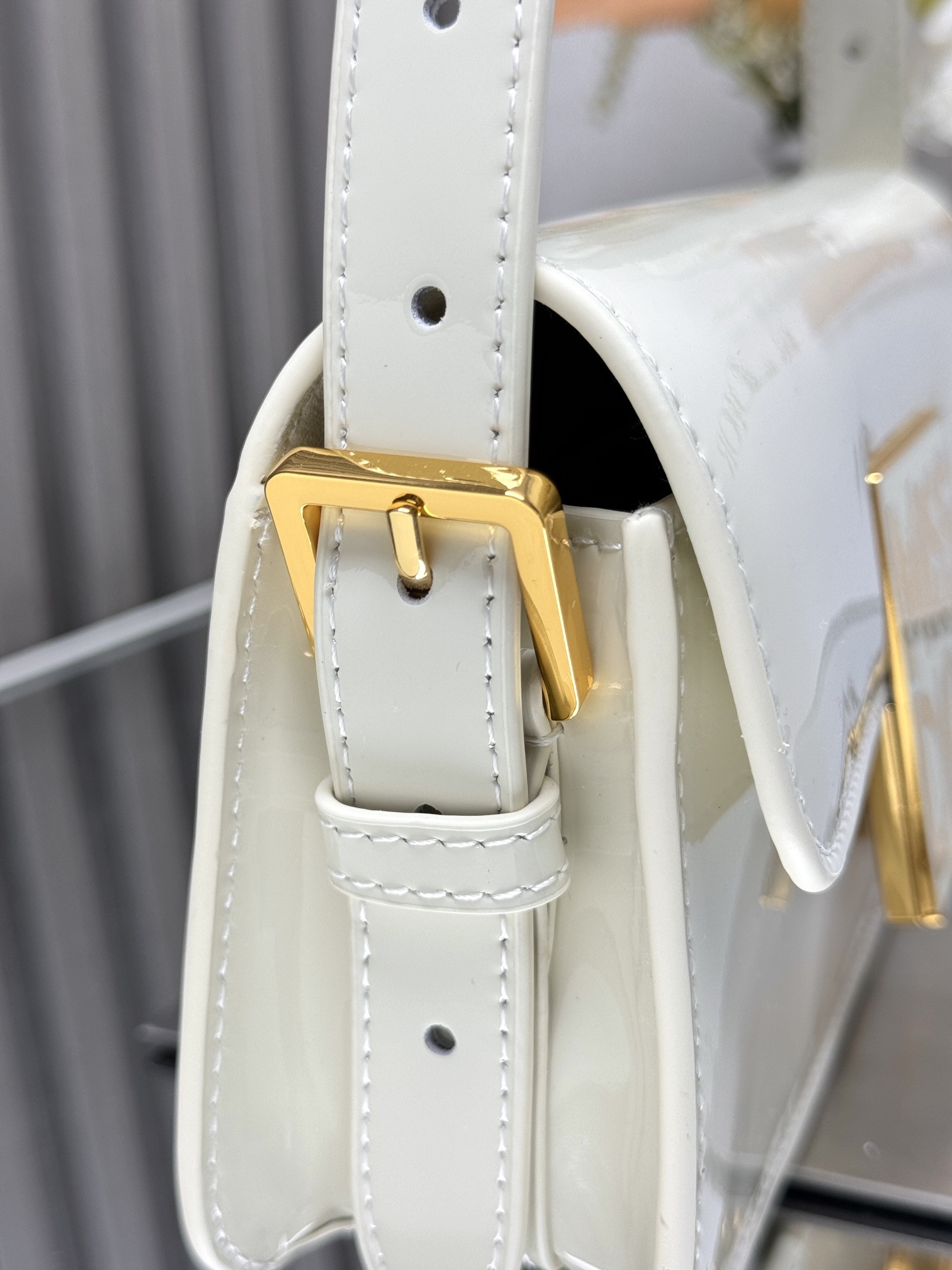 Dior Miss Dior flap bag 22 x 11 x 6 cm(Patent Calfskin)