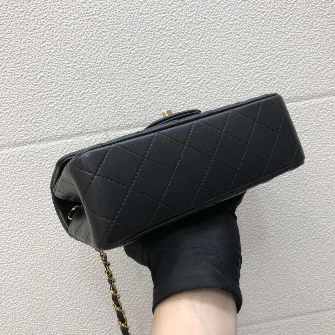 CHANEL MINI FLAP BAG 12 × 20 × 6 cm