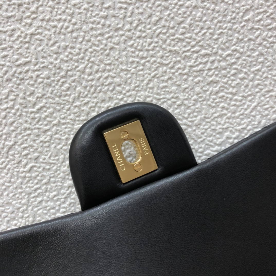 CHANEL MINI FLAP BAG 12 × 20 × 6 cm