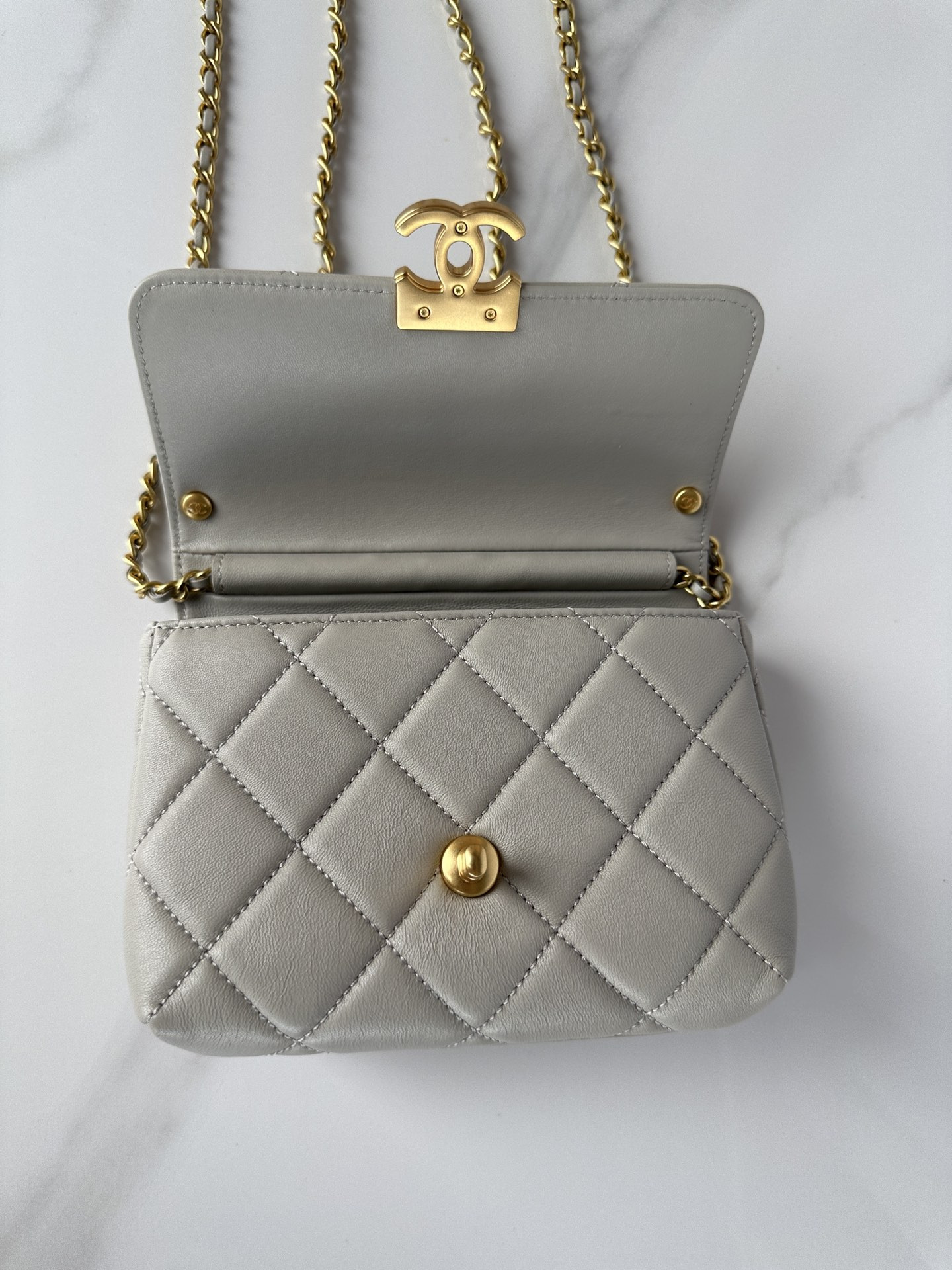 Chanel Mini Flap Bag 19x12.5x8cm