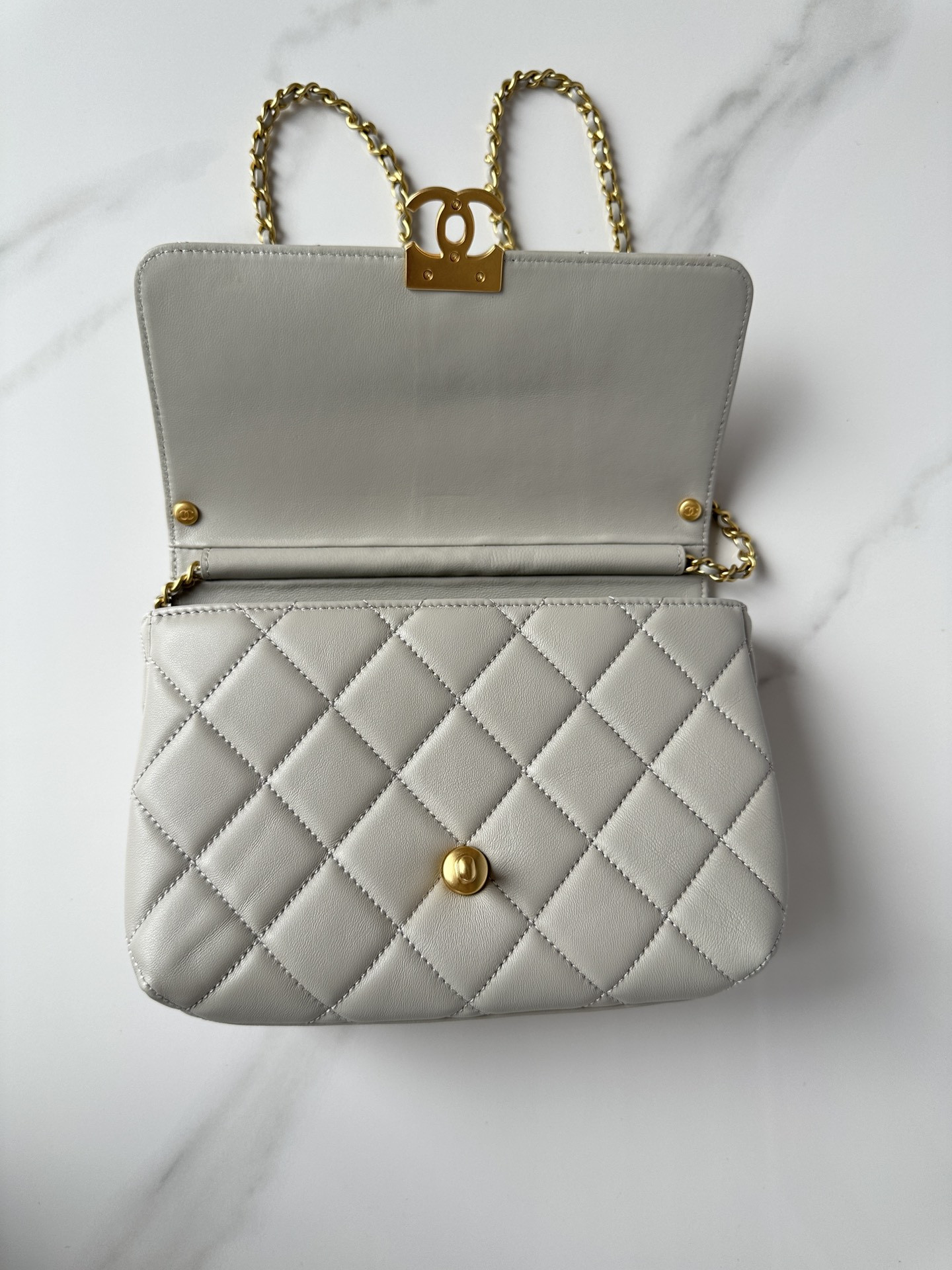 Chanel Flap Bag 23x15x9cm