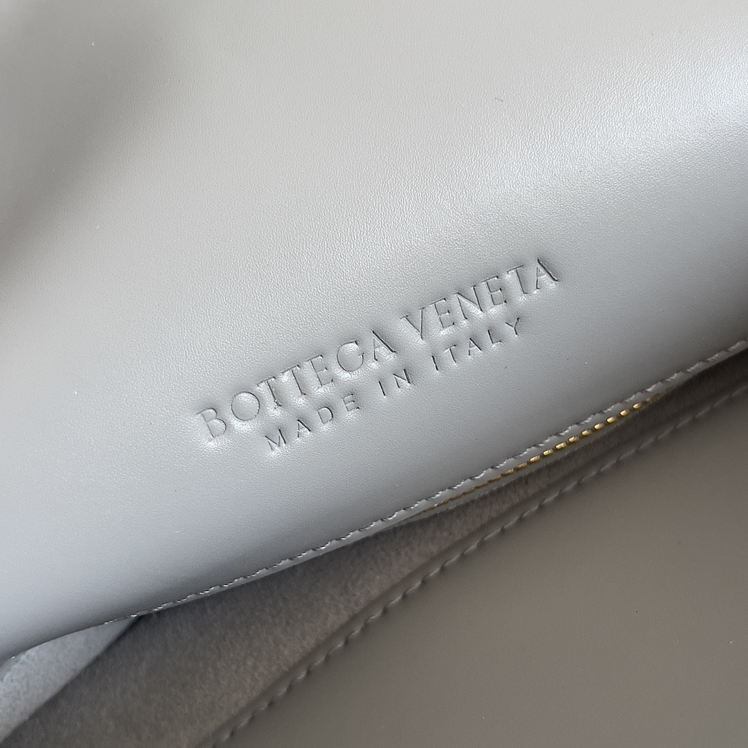 Bottega Veneta Liberta 23 x 35 x 6cm