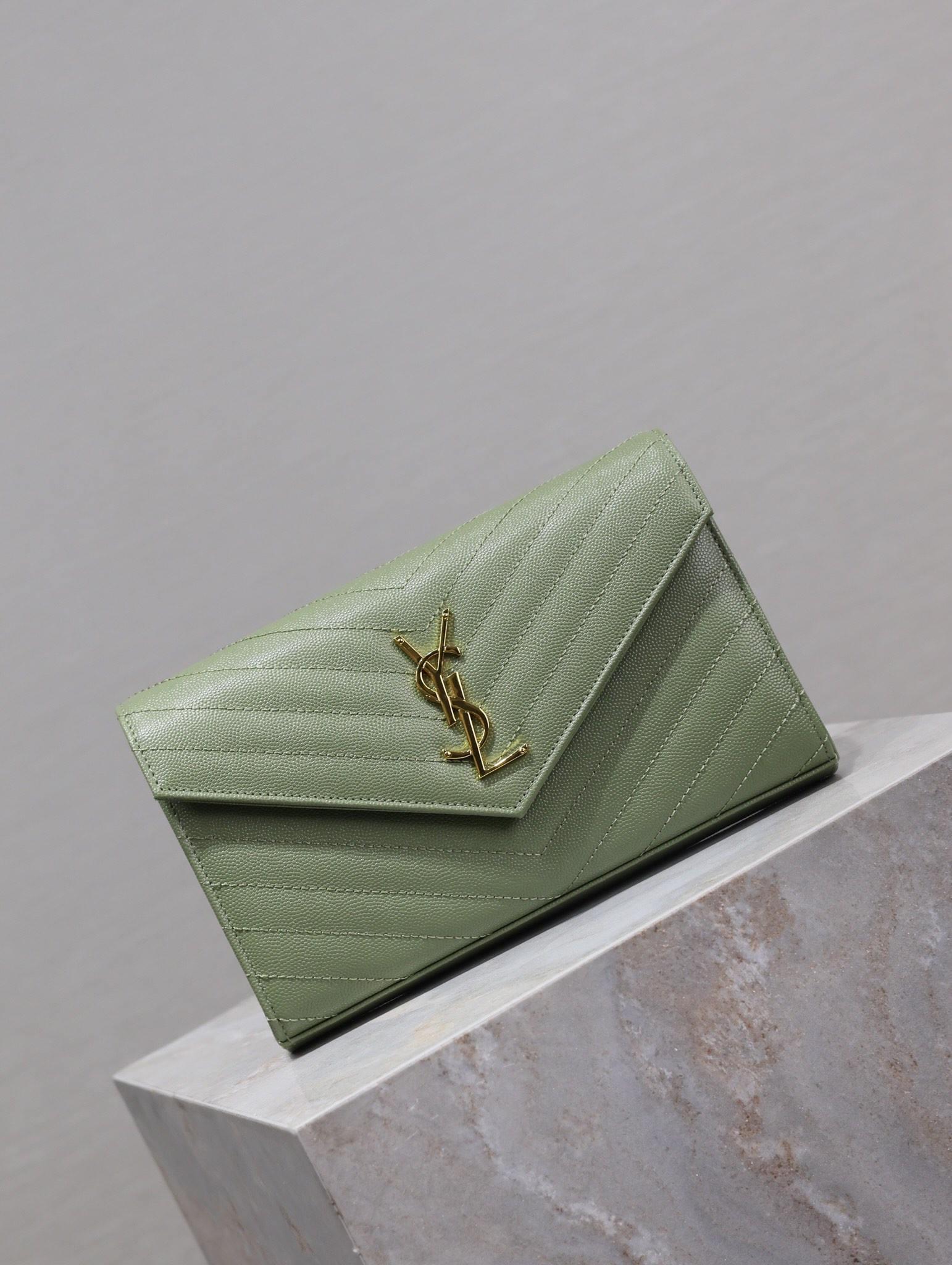 YSL Cassandra Monogram Classic Chain Wallet in Grained Poudre Leather 22.5 x 14 x 4cm