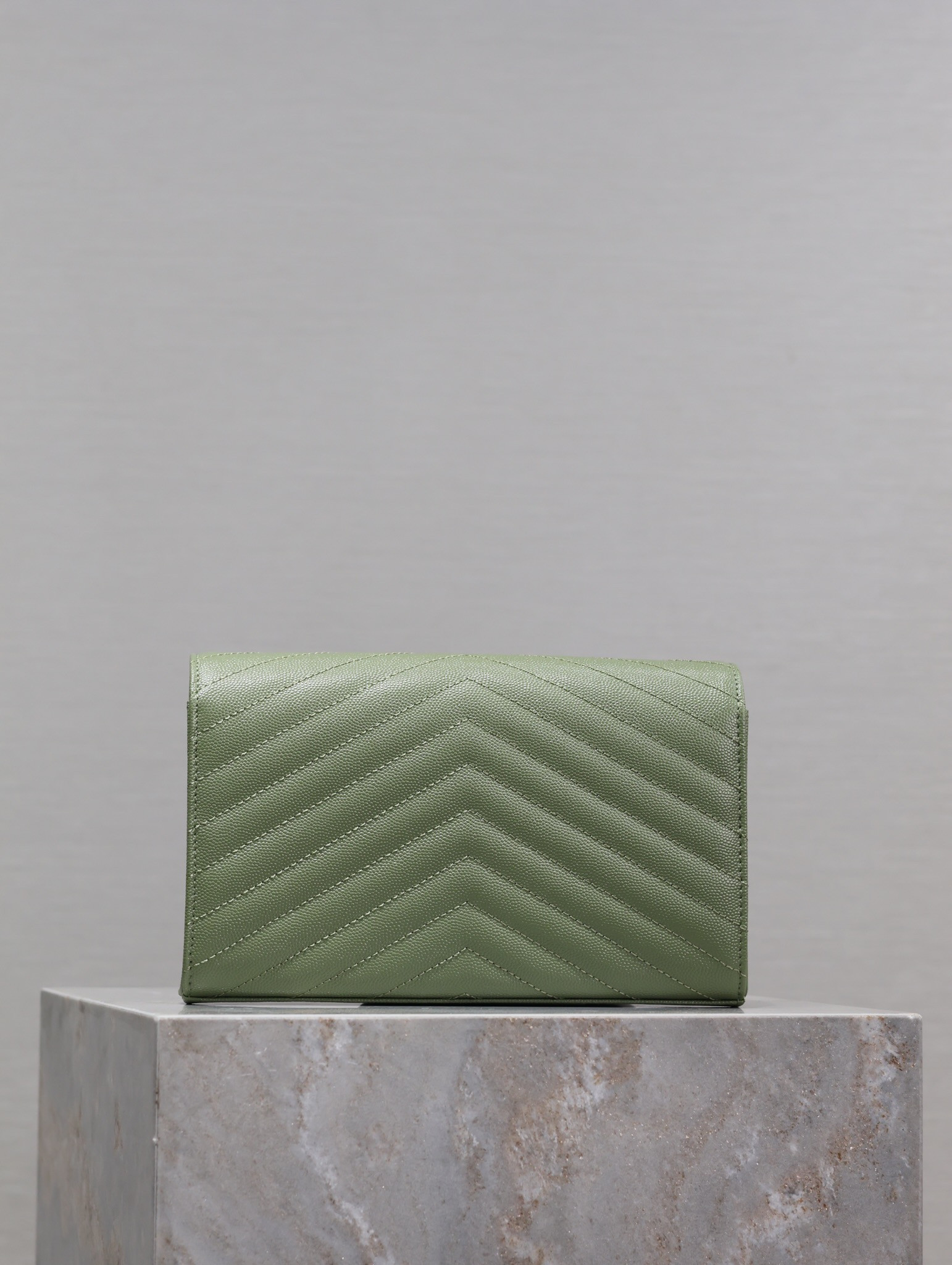 YSL Cassandra Monogram Classic Chain Wallet in Grained Poudre Leather 22.5 x 14 x 4cm