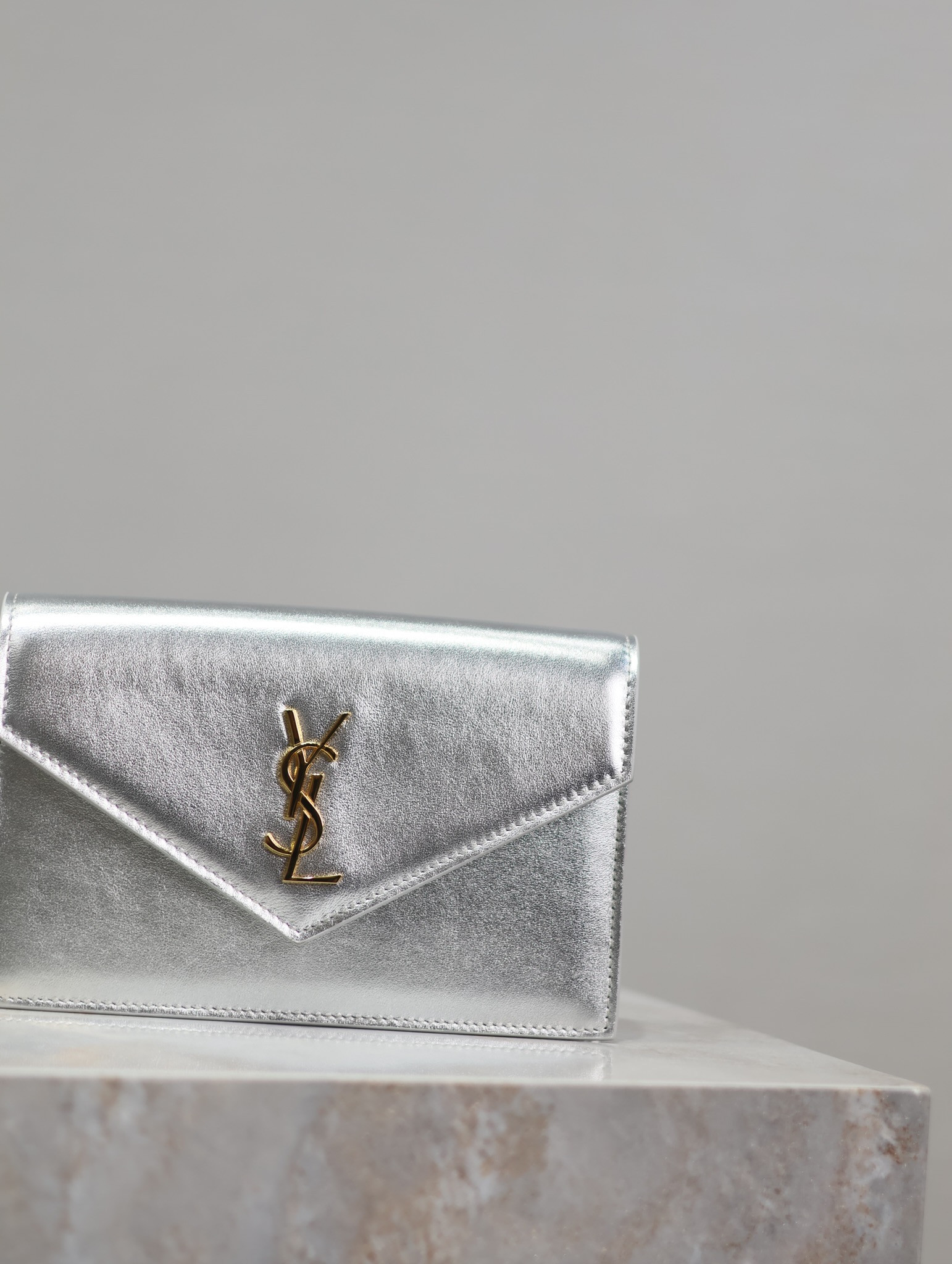 YSL Cassandra WOC envelope chain wallet 19x12.5x3.5cm