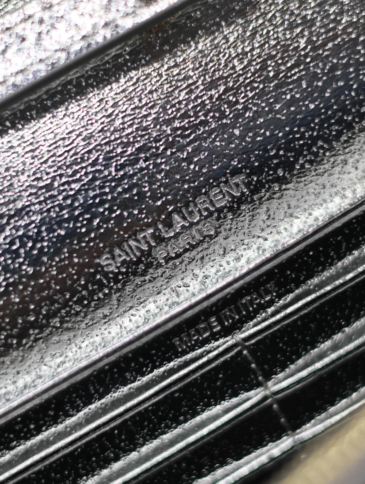 YSL Cassandra Monogram Classic Chain Wallet 22.5 x 14 x 4cm