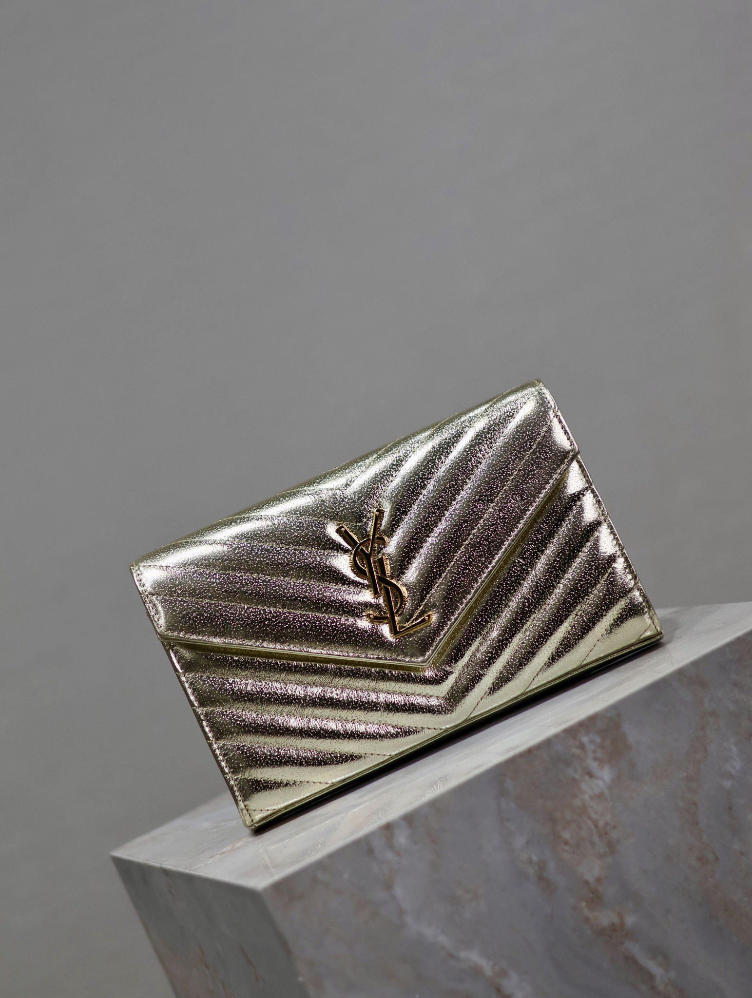 YSL Cassandra Monogram Classic Chain Wallet 22.5 x 14 x 4cm