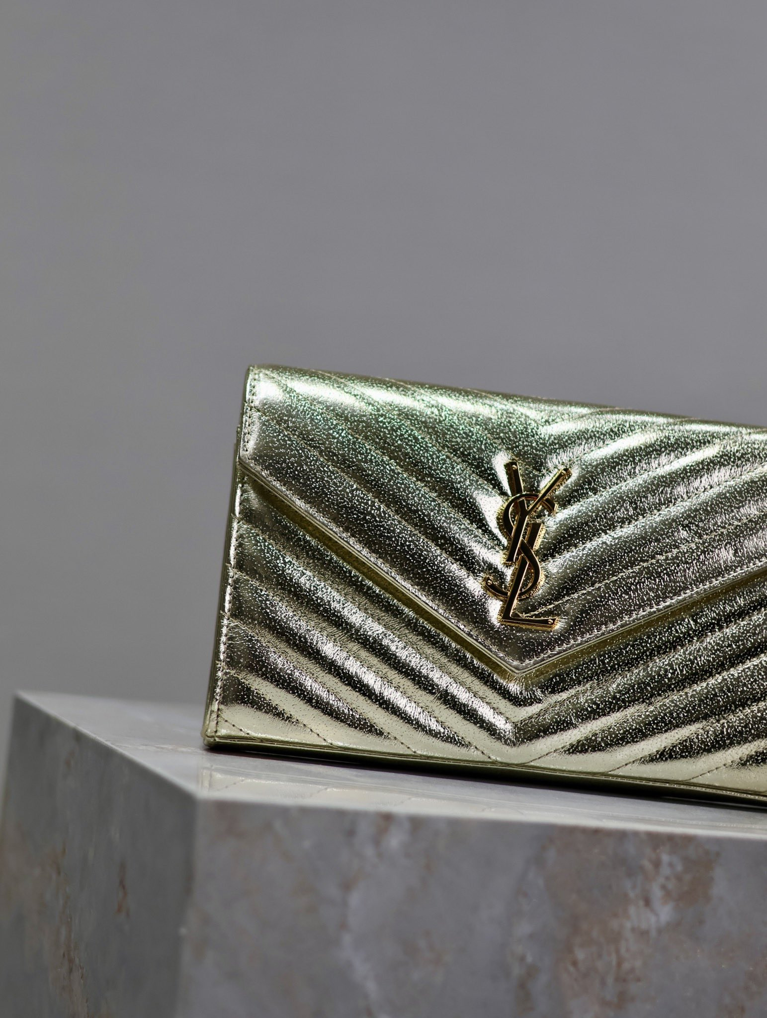 YSL Cassandra Monogram Classic Chain Wallet 22.5 x 14 x 4cm