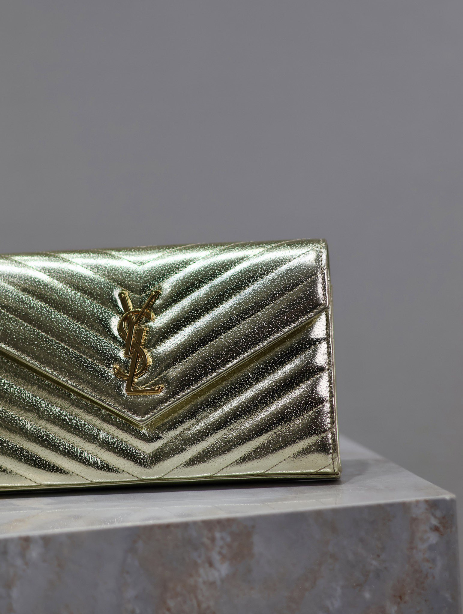 YSL Cassandra Monogram Classic Chain Wallet 22.5 x 14 x 4cm