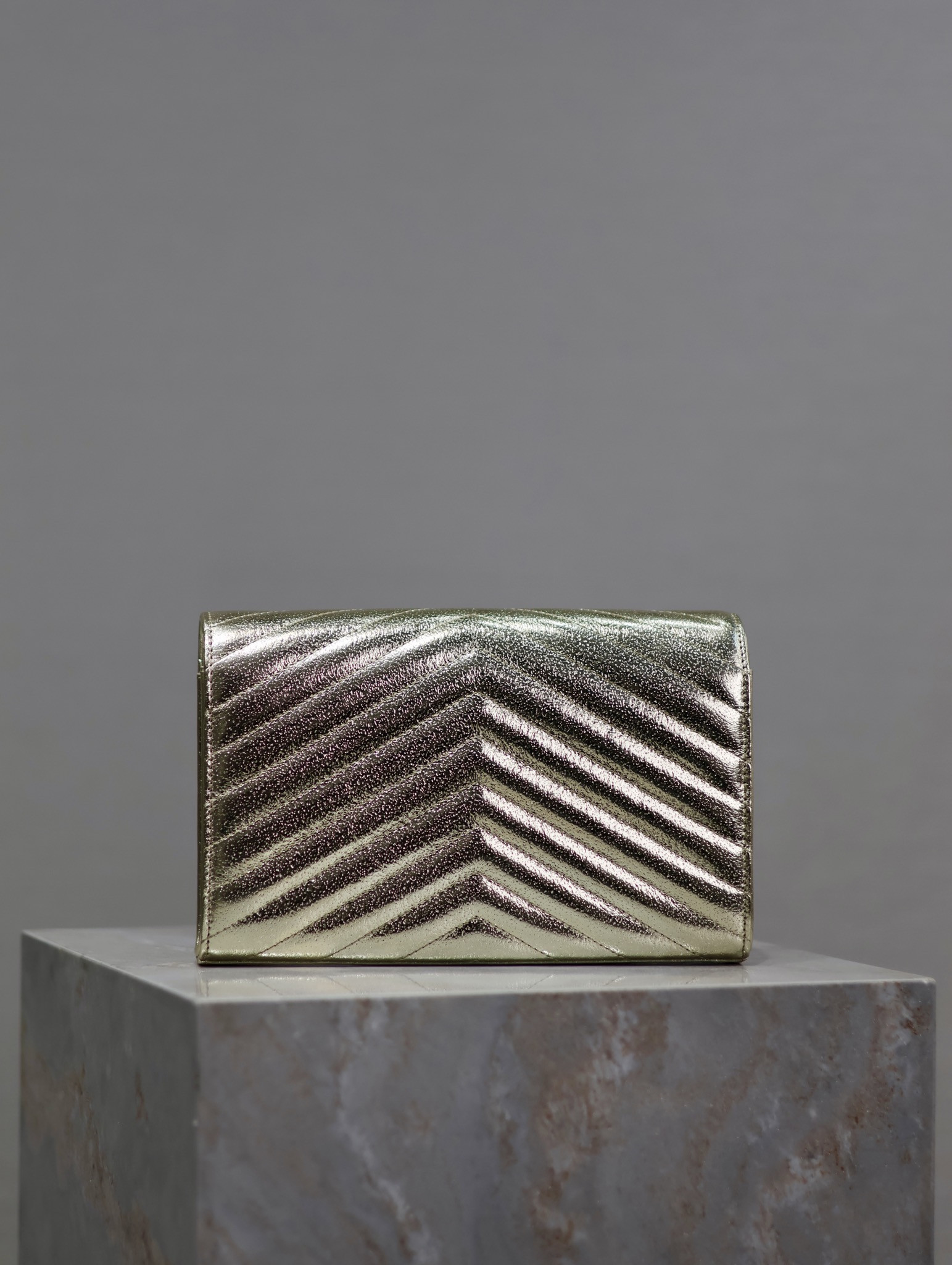 YSL Cassandra Monogram Classic Chain Wallet 22.5 x 14 x 4cm