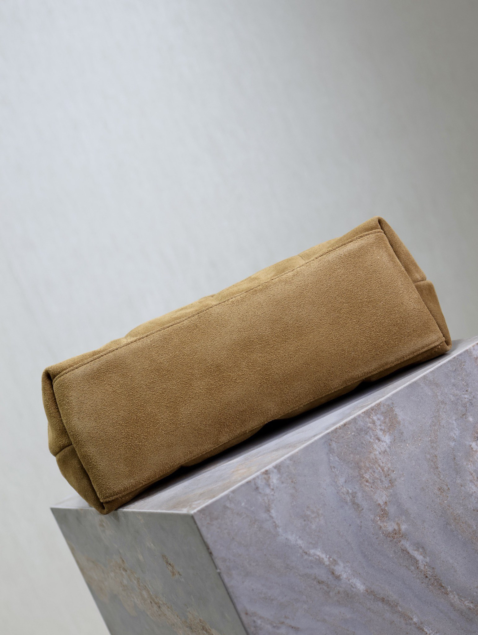 YSL Loulou Puffer (Suede) 35x23x13.5cm