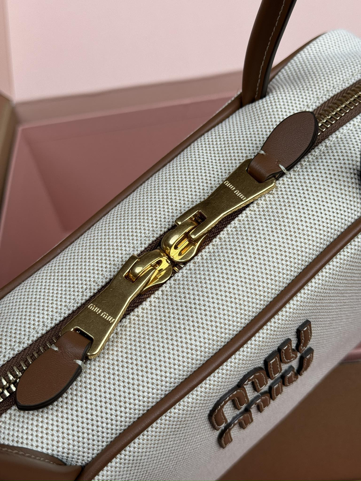 Miu Miu Leather Beau Bag 28×15×9cm