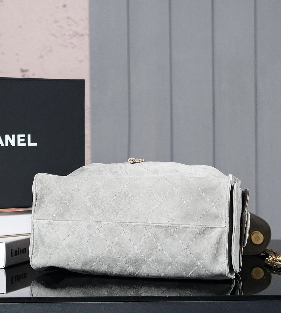 CHANEL 25C Bucket Bag 26x30x14cm