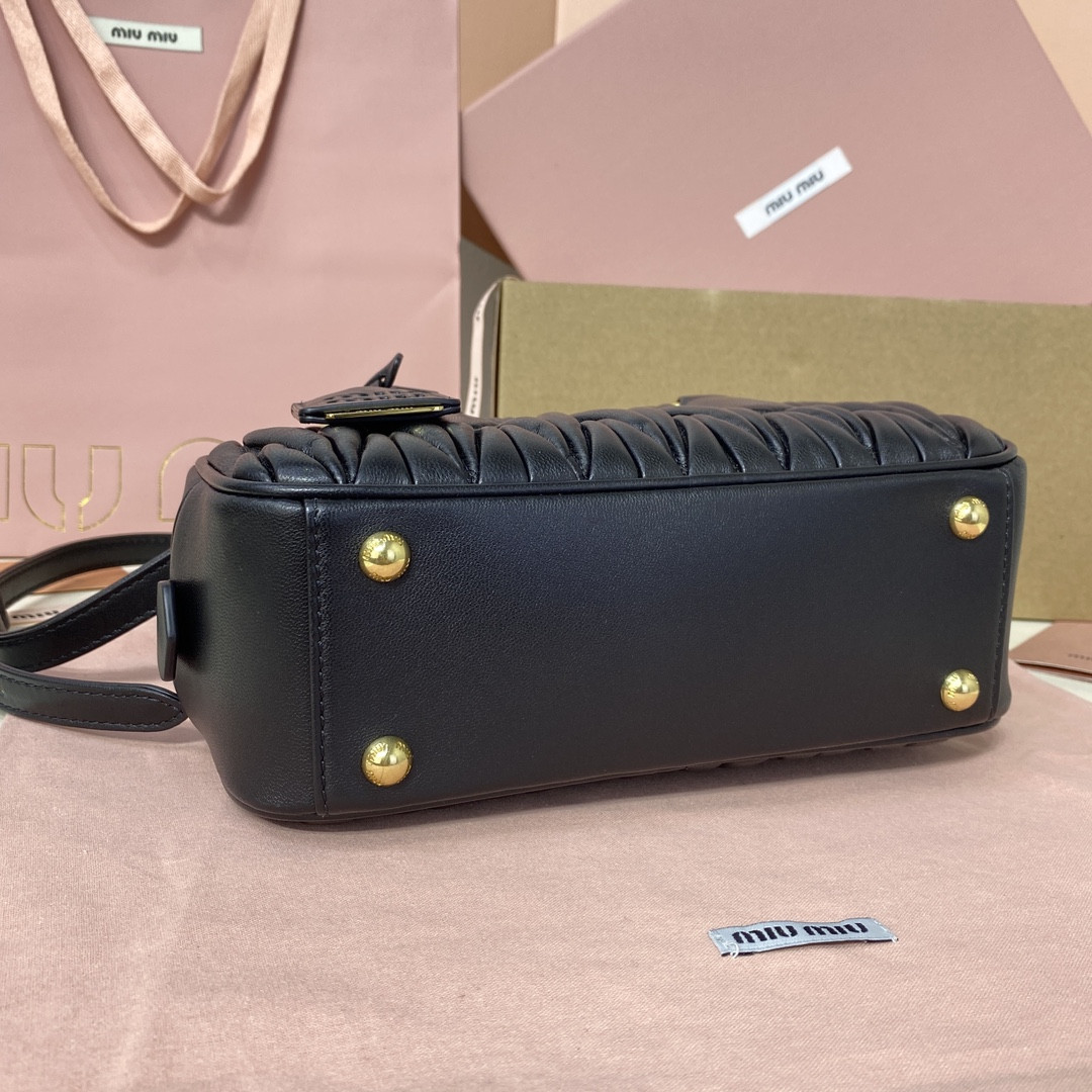 Miu Miu Arcadie matelassé nappa leather bag 22X10.5X7.5cm