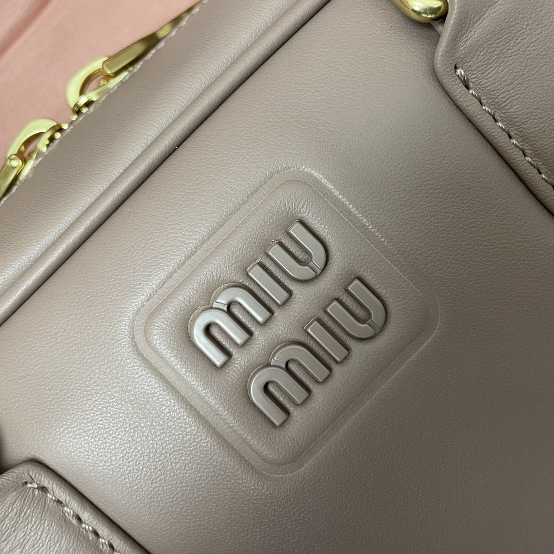 Miu Miu Arcadie leather bag 10.5x22x7.5cm