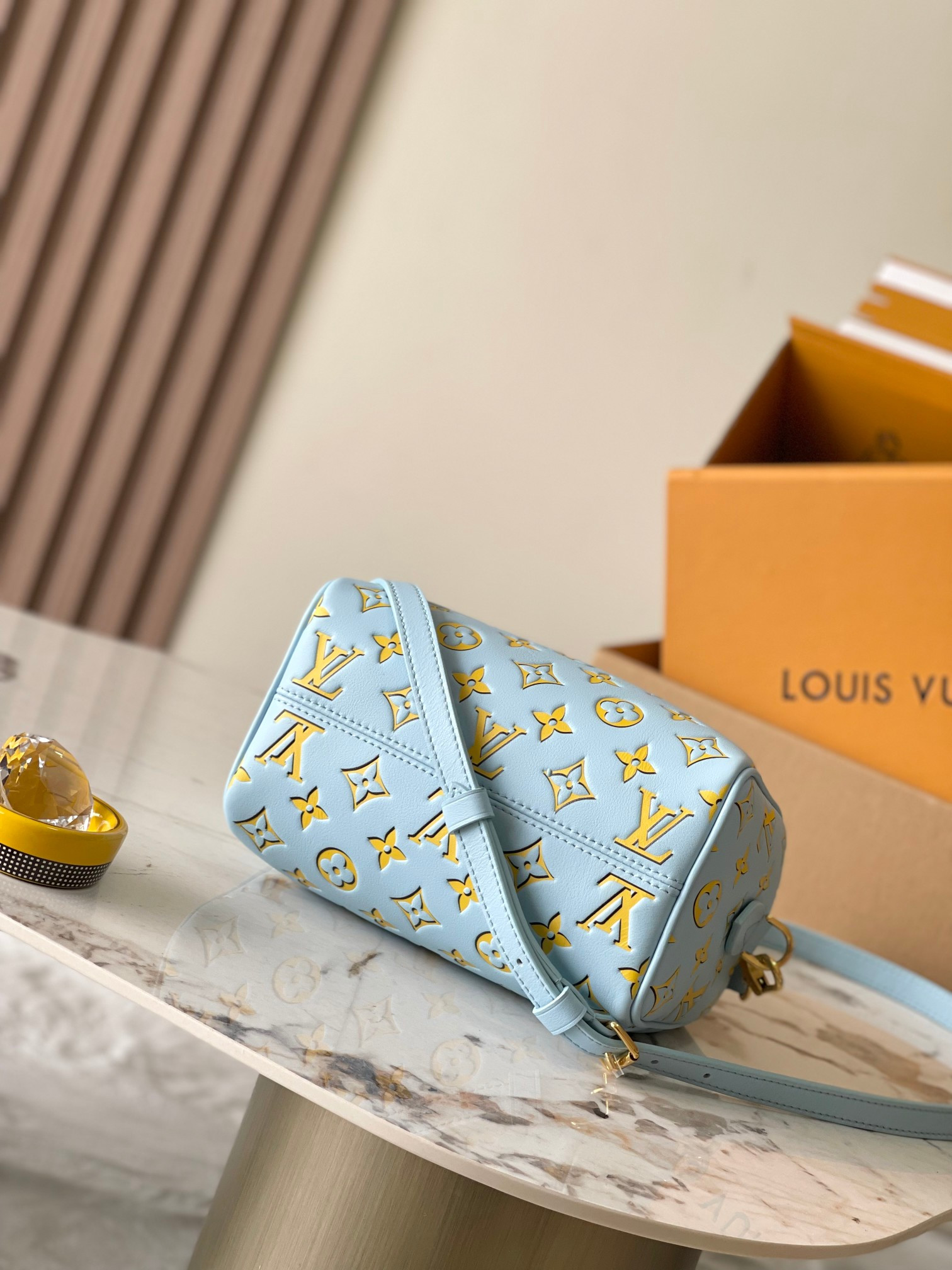 LV Speedy Bandoulière 20 M25454 20x15x12.5cm