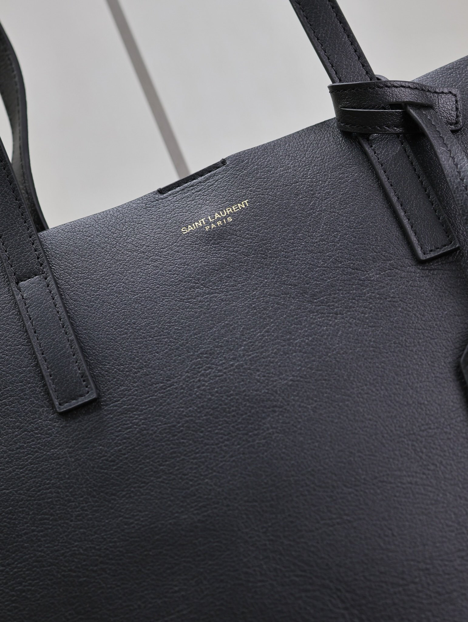 YSL SHOPPING SAINT LAURENT IN LEATHER 32.5×35×10.5cm