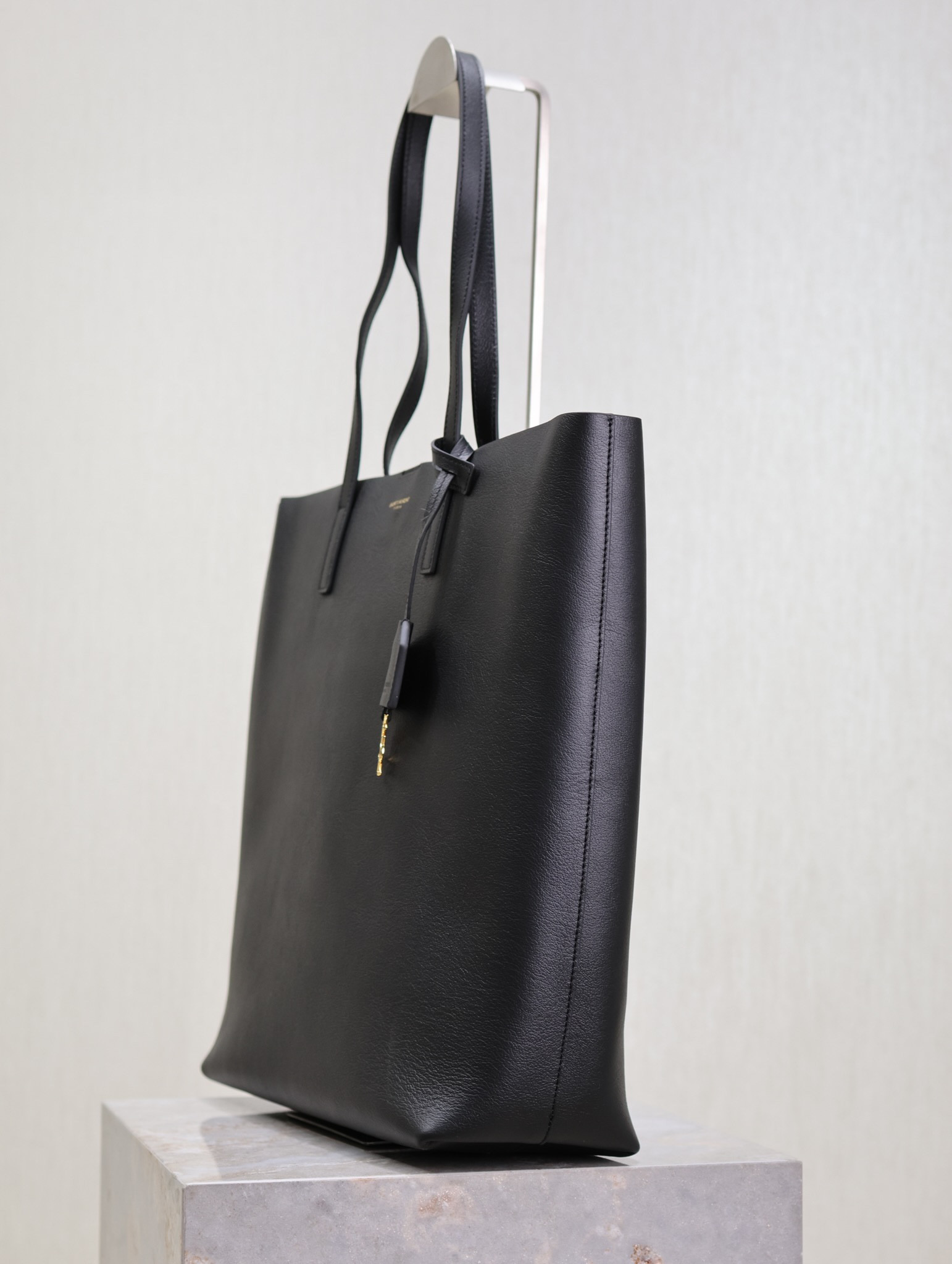 YSL SHOPPING SAINT LAURENT IN LEATHER 32.5×35×10.5cm