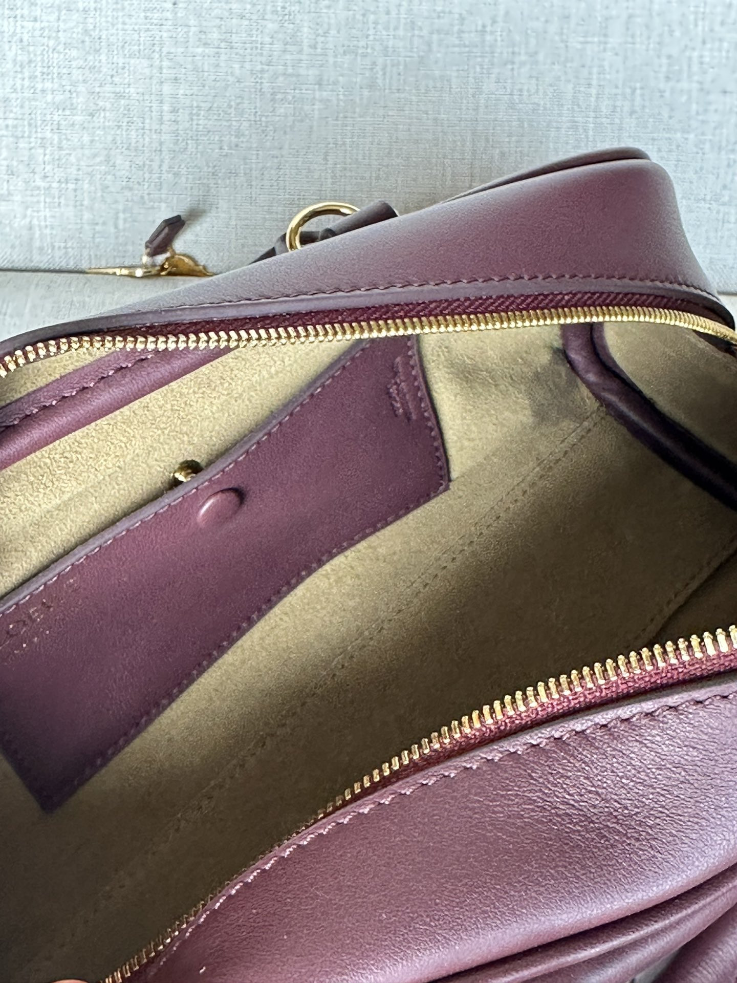 Loewe Amazona 23 Cropped bag in nappa calfskin 23x11x10cm