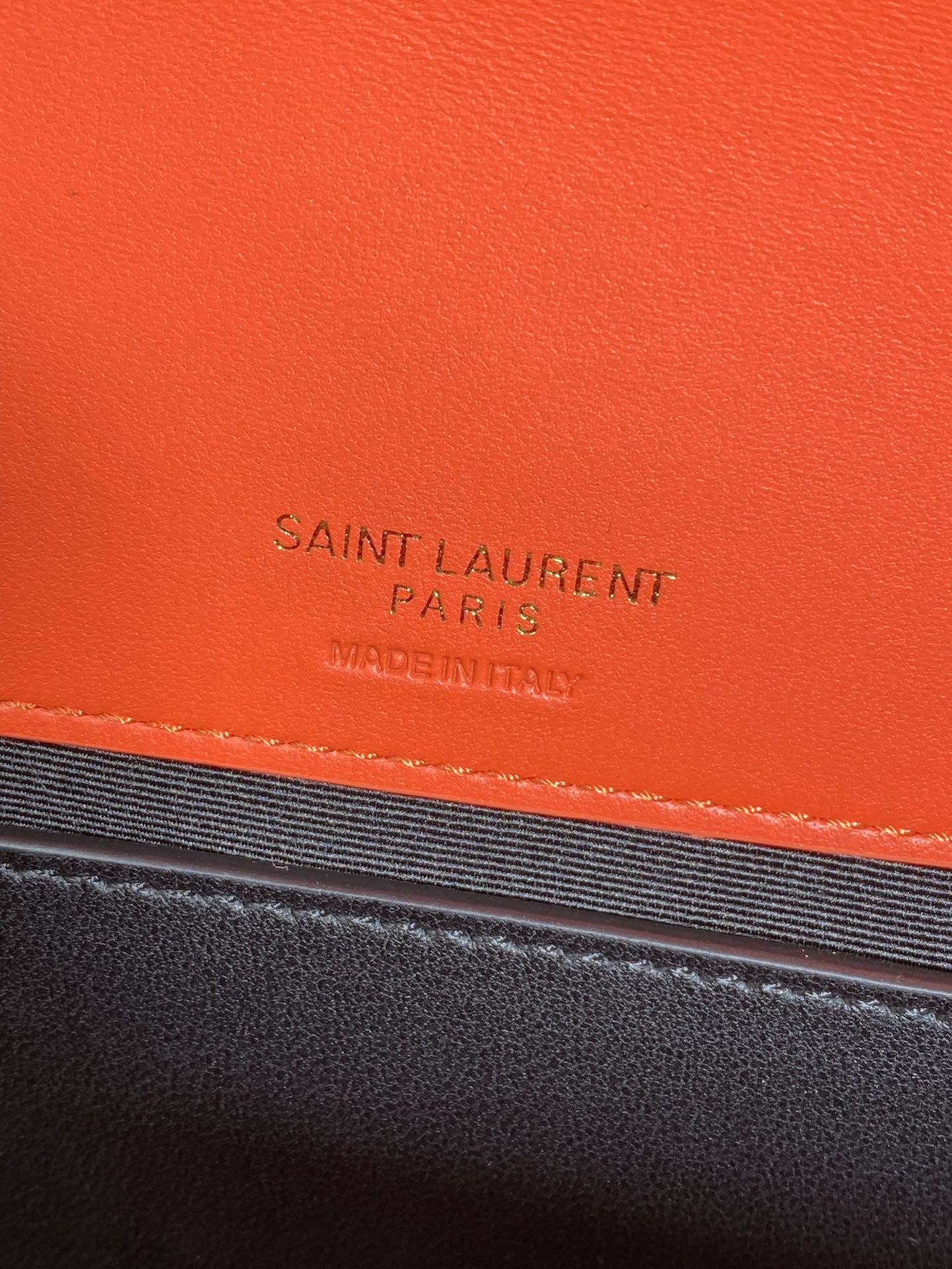 YSL LOULOU medium in MATELASSÉ lambskin 29x17x8cm