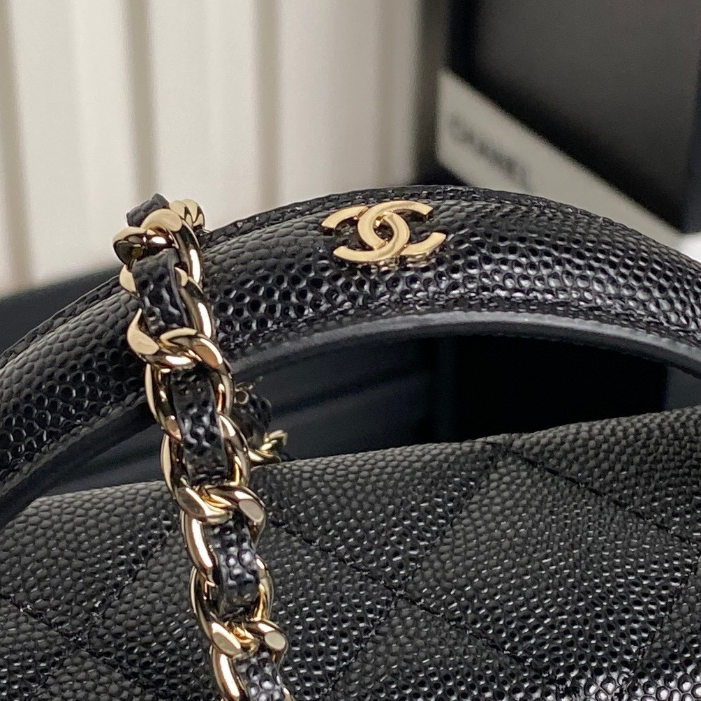 CHANEL LONG VANITY WITH CHAIN 17×19.5×5cm