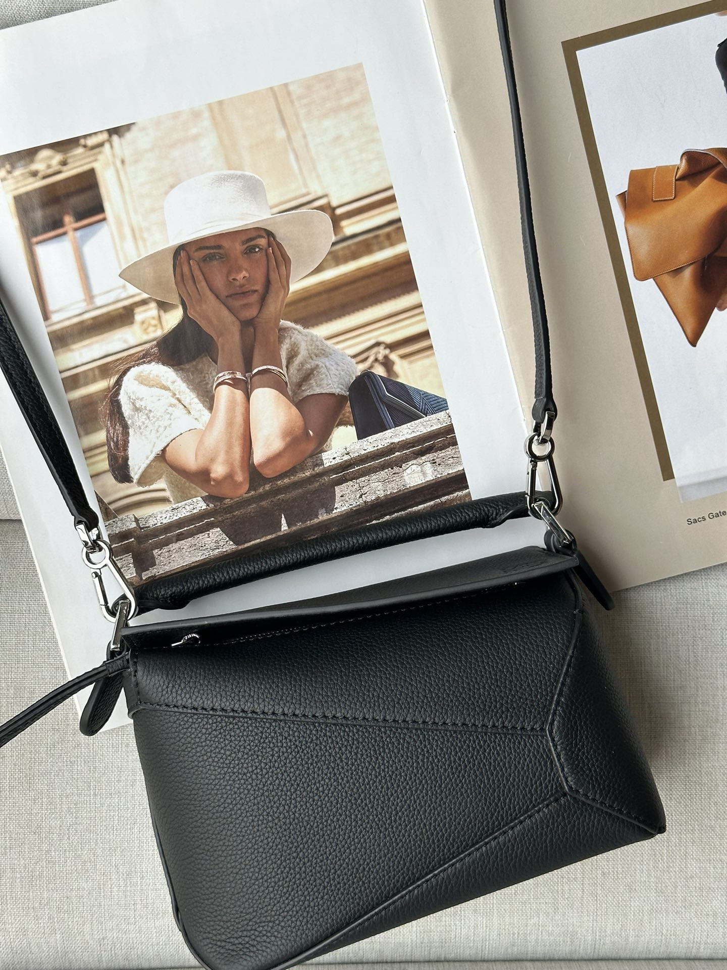 Loewe Mini Puzzle bag in classic calfskin 18x12.5x8cm